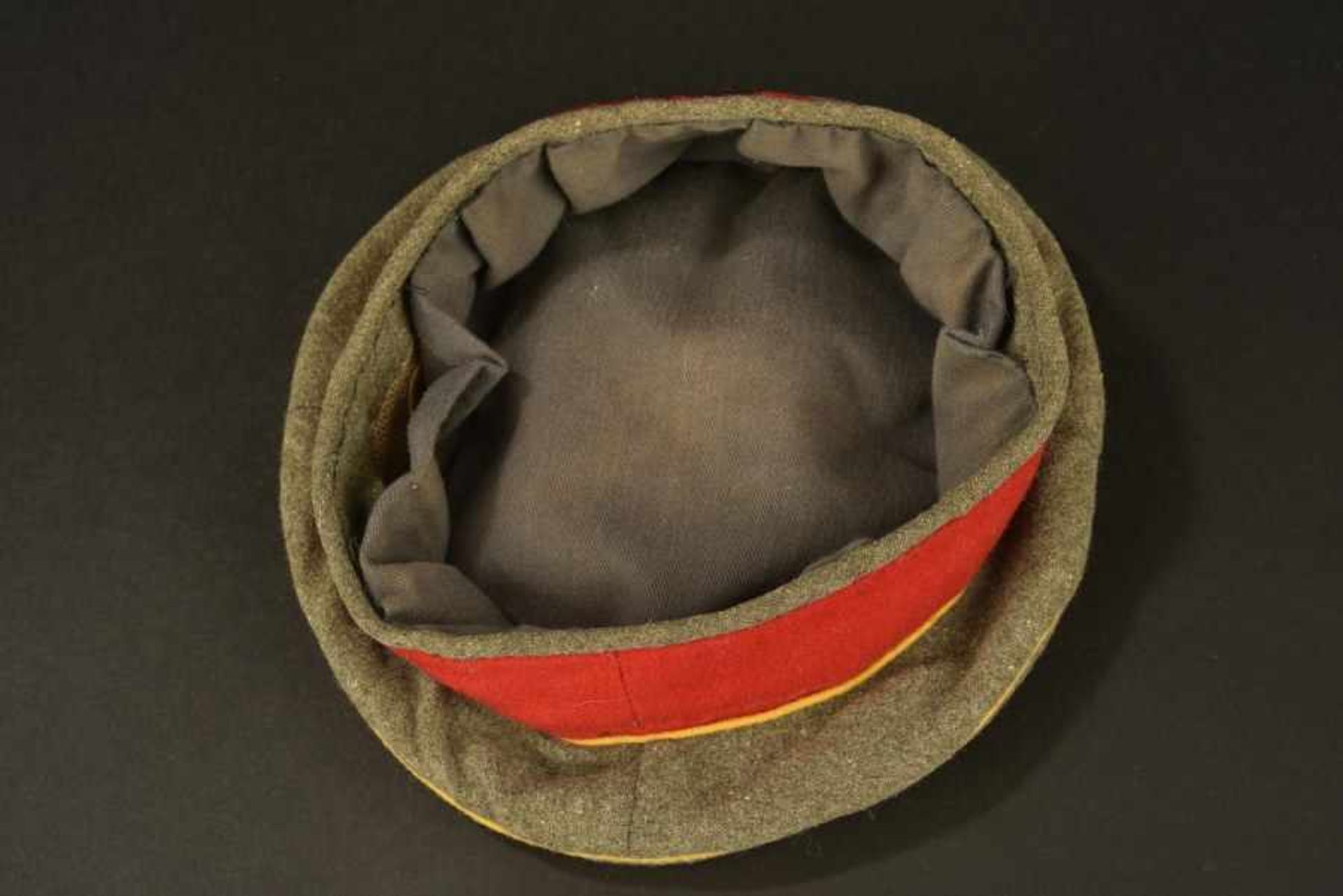 Mütze troupe de la CavalerieProbable achat personnel en drap feldgrau, bandeau rouge, liseré - Bild 2 aus 4