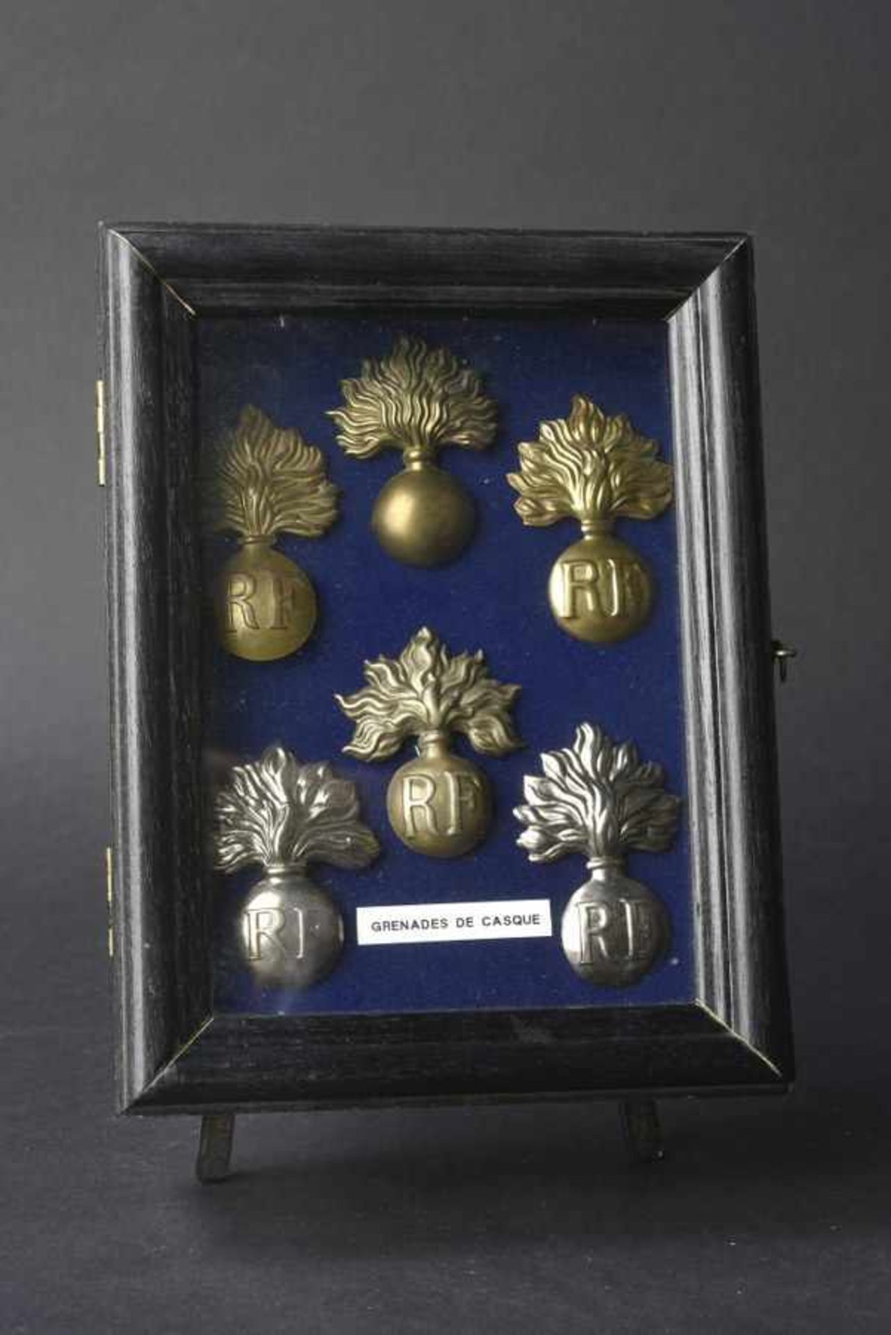 Ensemble de 6 grenades de casques en dotation dans le Gendarmerie de 1885 à 1930complètes avec leurs - Bild 2 aus 2