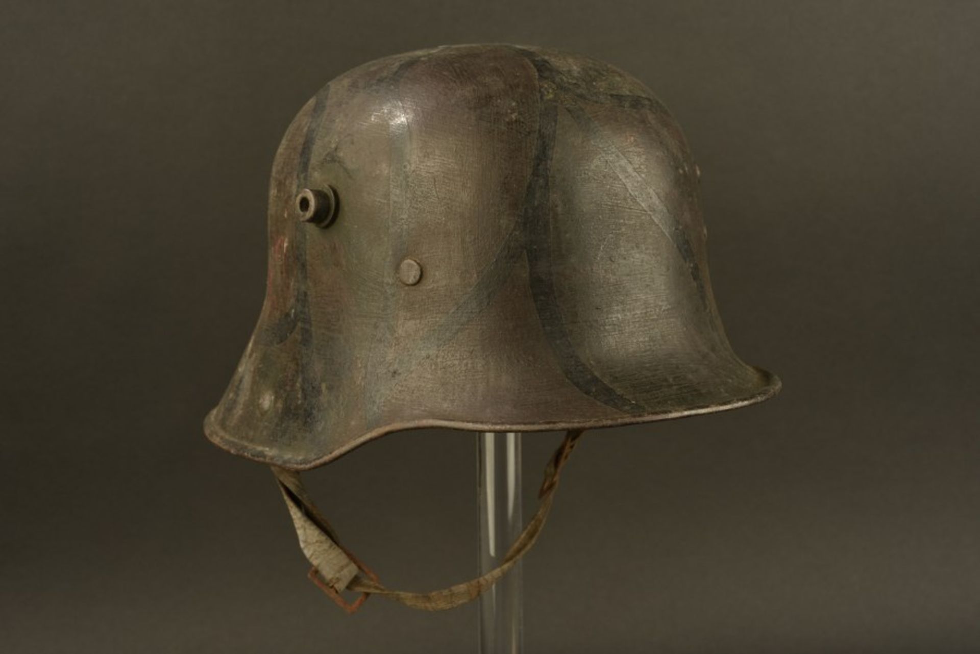 Casque camouflé de la première guerre mondialeCoque de casque modèle 16, indication nominative