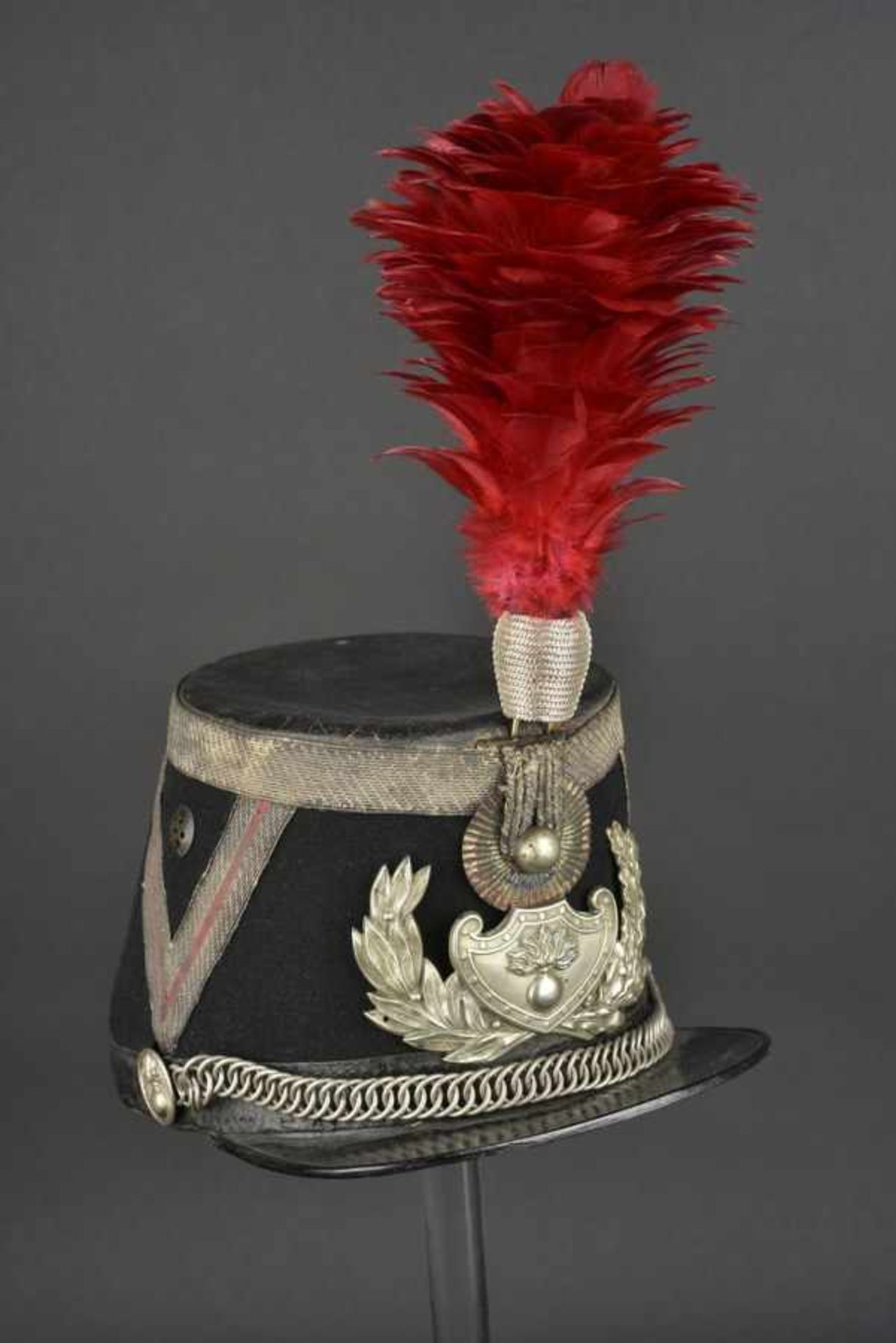 Shako de Gendarmerie Mobile au règlement du 13 aout 1872visière modifiée réglementairement le 10 mai