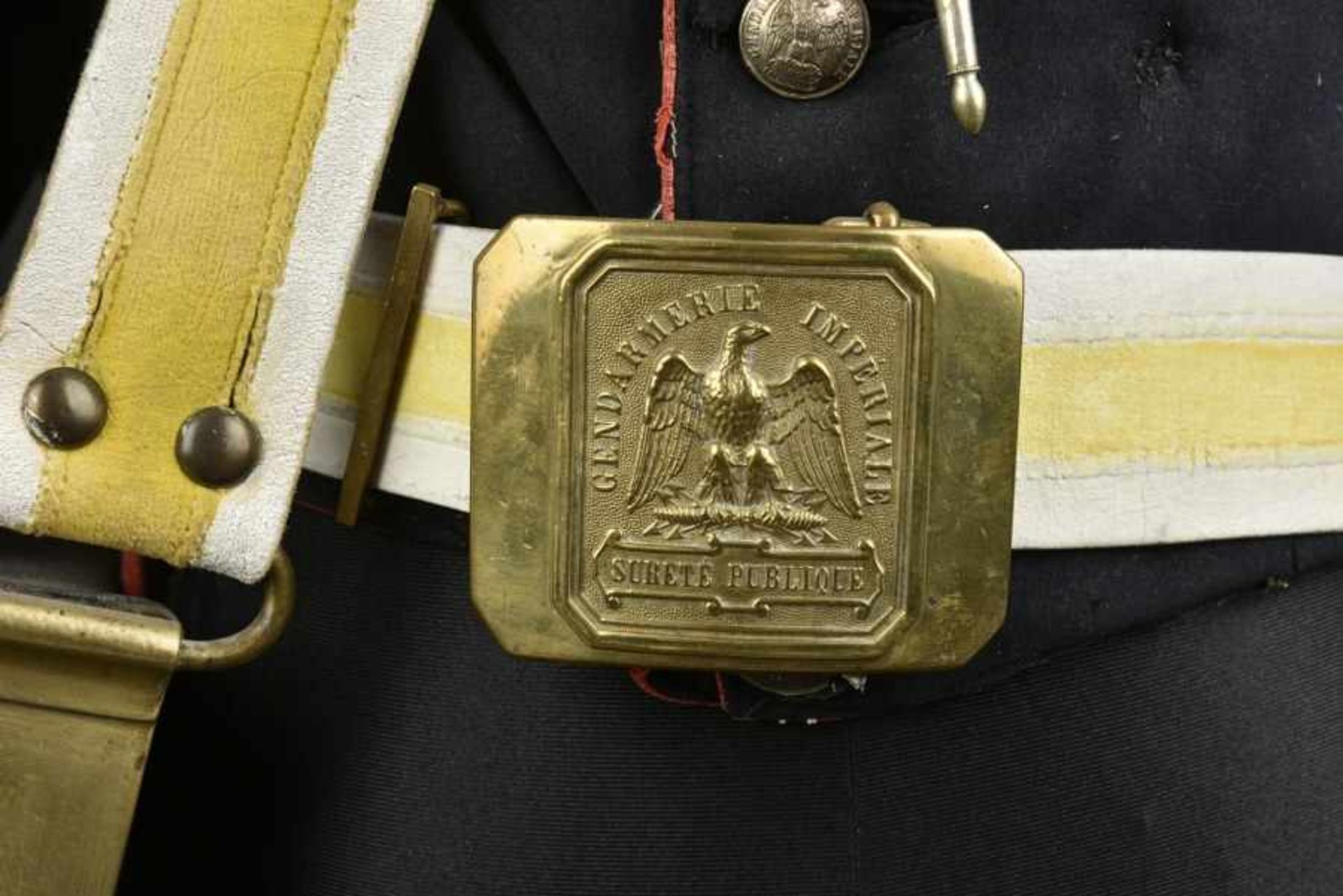 Bustier de Gendarme modèle 1868comprenant un bicorne de troupe de la gendarmerie impériale modèle - Bild 4 aus 4