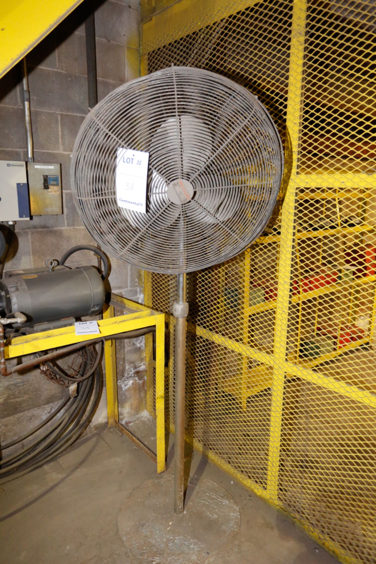 INDUSTRIAL PEDESTAL FAN