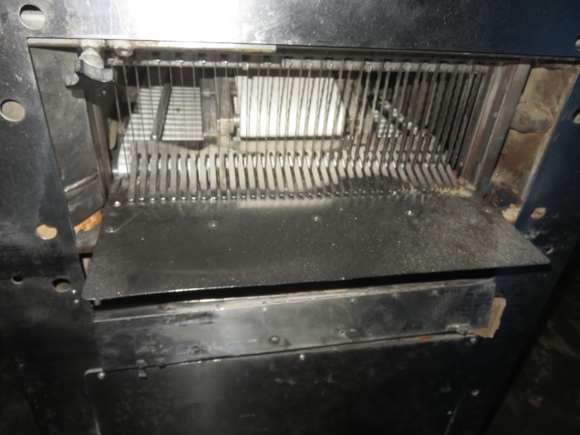 KLR MODEL J-TYPE D20 STAINLESS STEEL AUTOMATIC BREAD SLICER W/ KLR PLASTIC BELT CONVEYOR, S/N 200455 - Image 3 of 5