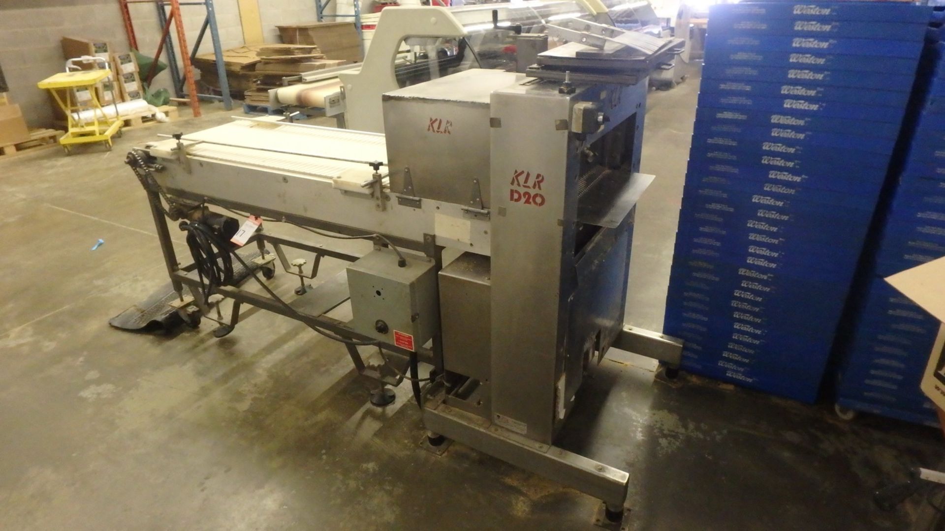 KLR MODEL J-TYPE D20 STAINLESS STEEL AUTOMATIC BREAD SLICER W/ KLR PLASTIC BELT CONVEYOR, S/N 200455