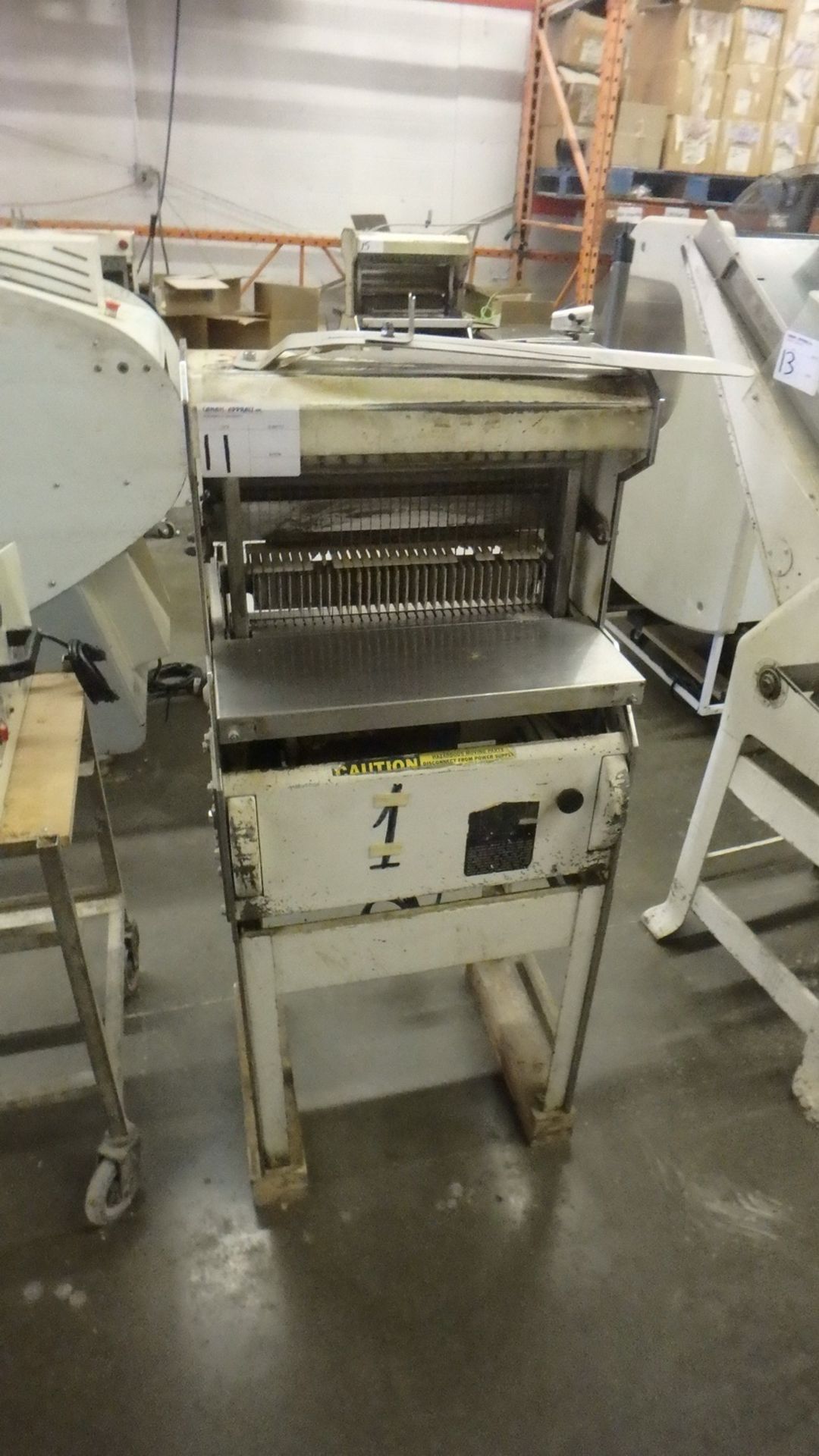 OLIVER 777 15" CUT HIGH SPEED BREAD SLICER (110V)