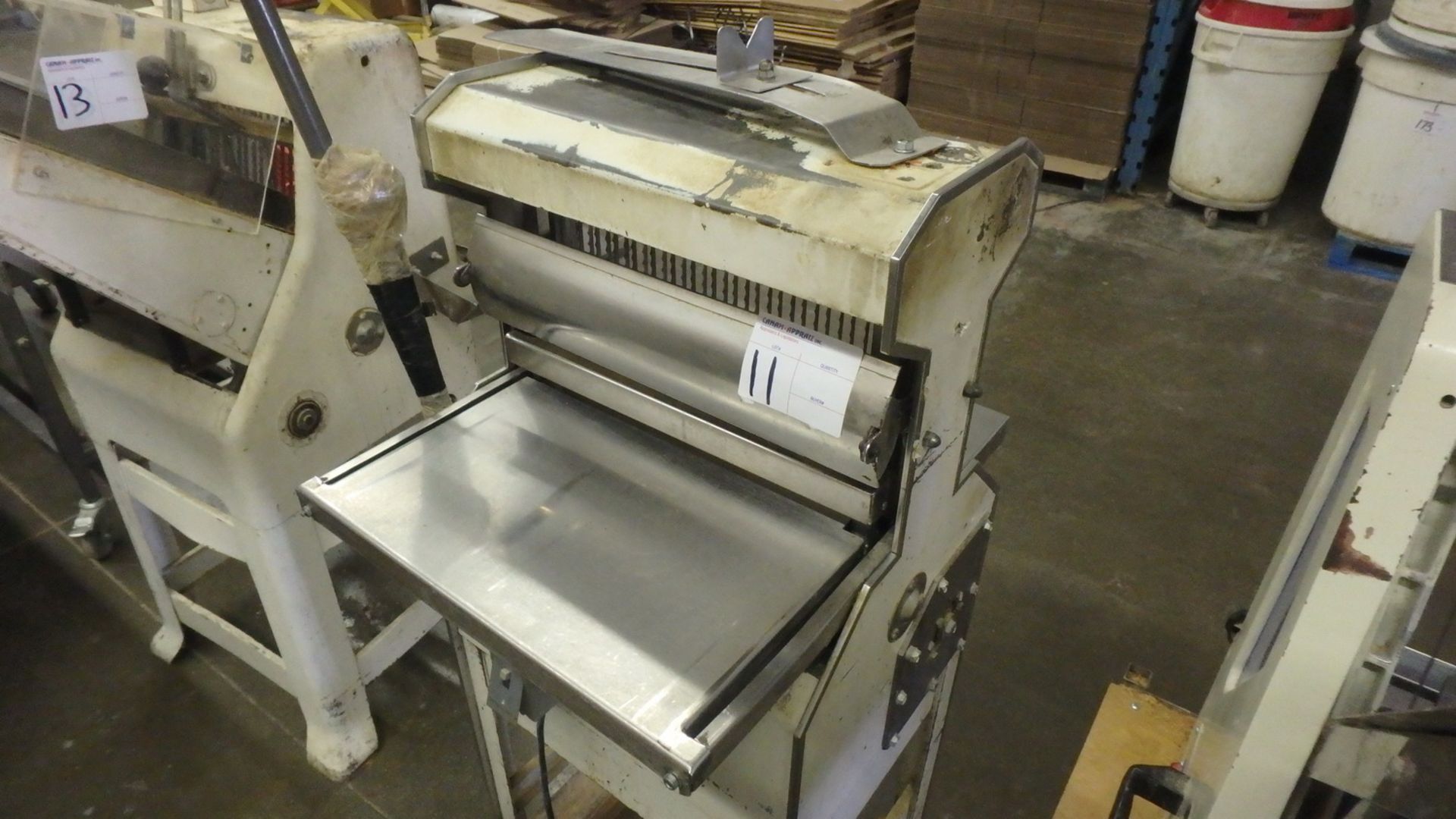 OLIVER 777 15" CUT HIGH SPEED BREAD SLICER (110V) - Image 3 of 4