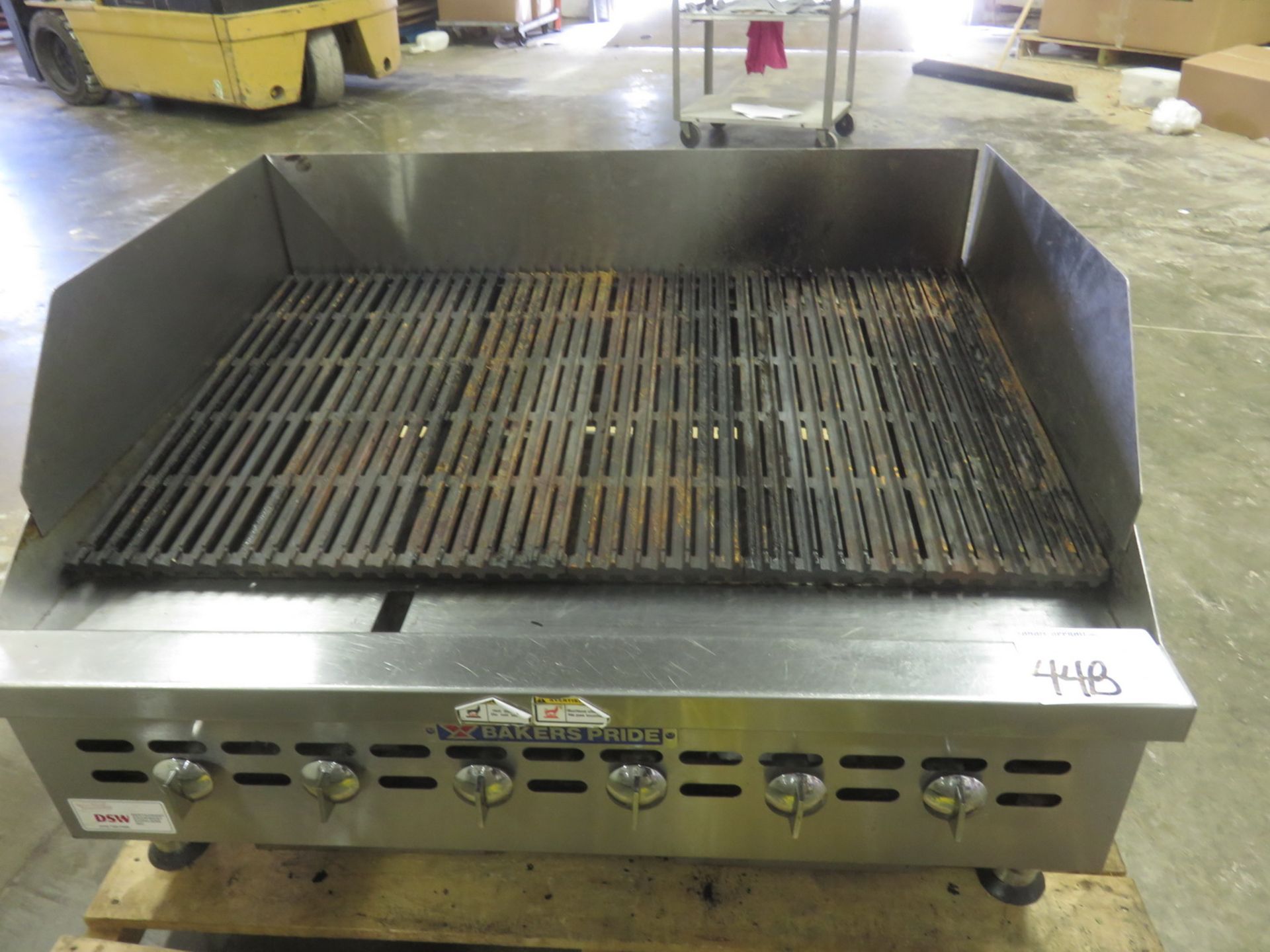 BAKERS PRIDE BPH CB-2436I 36" GAS GRILL