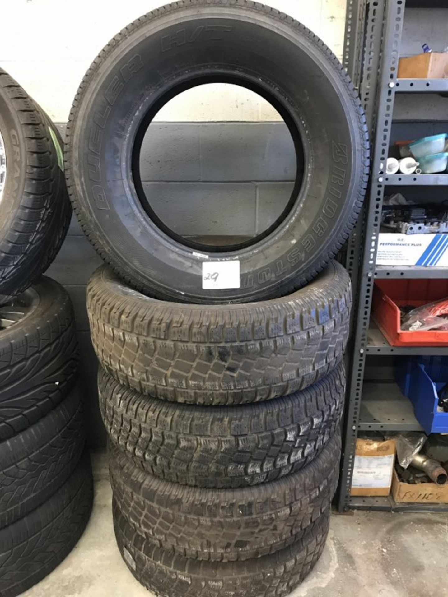 BRIDGESTONE 275/65R18 WINTER TIRES x 4