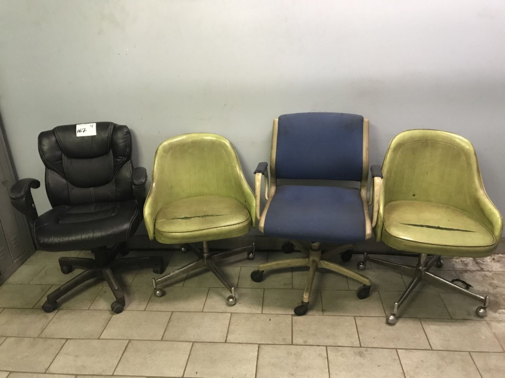 OFFICE CHAIRS ON WHEELS - 4PCS