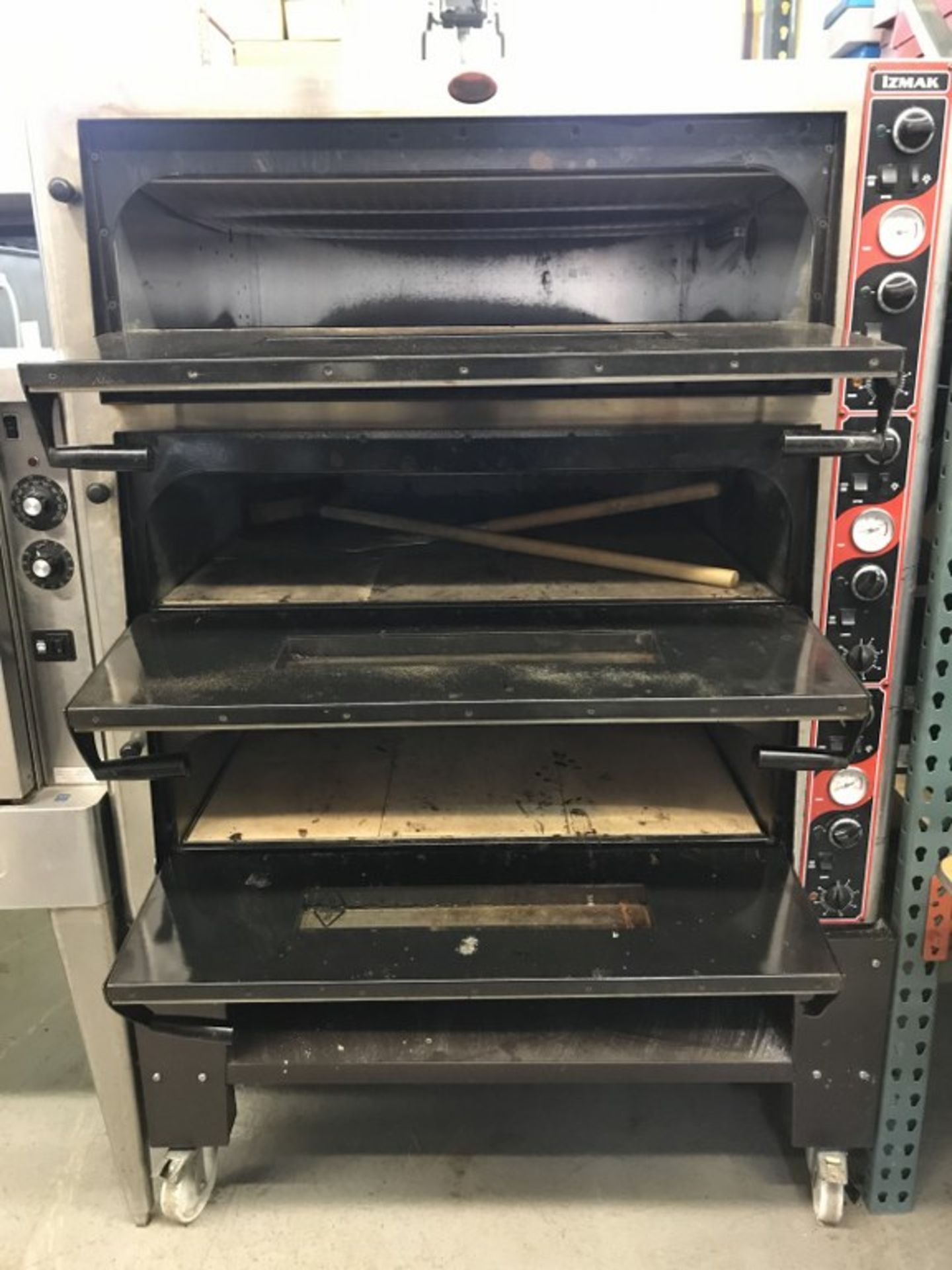 IZMAK - TRIPLE DECK PIZZA OVEN. MODEL # UMF-3000 - Image 2 of 3