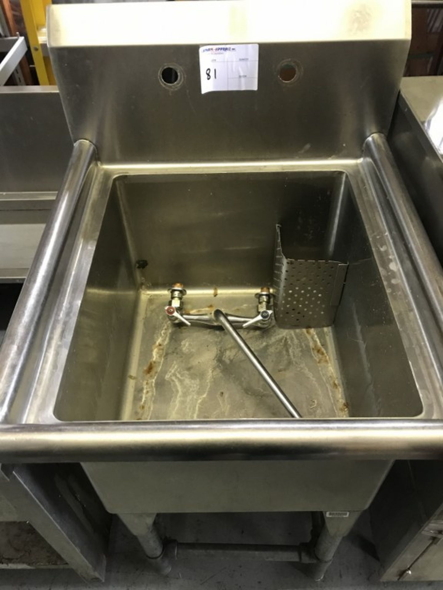 STAINLESS STEEL WASH SINK 24" X 24"