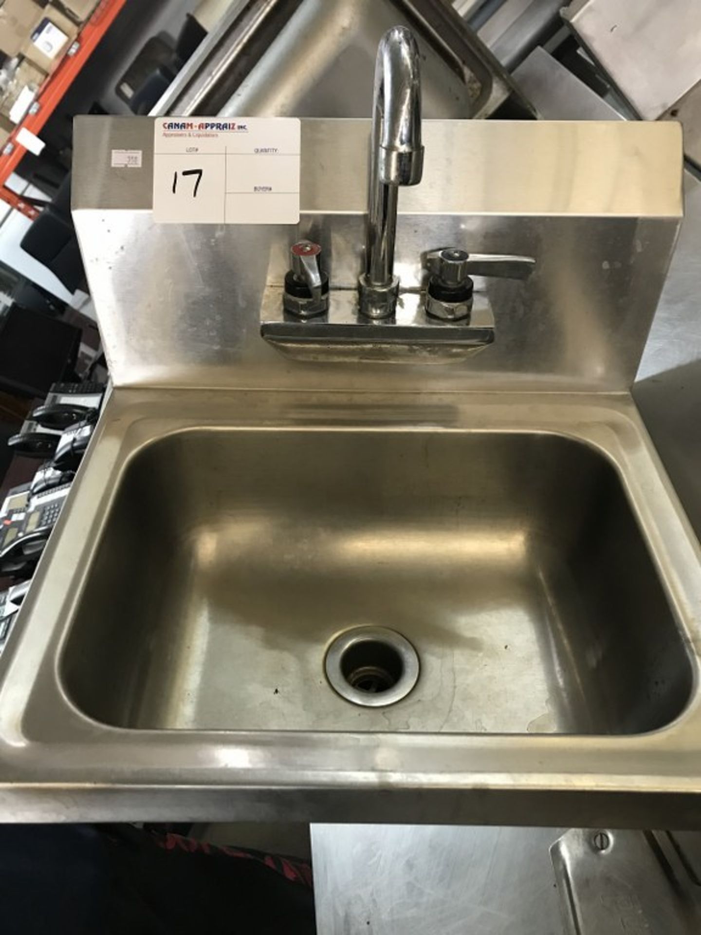 STAINLESS STEEL HANDWASH BASIN