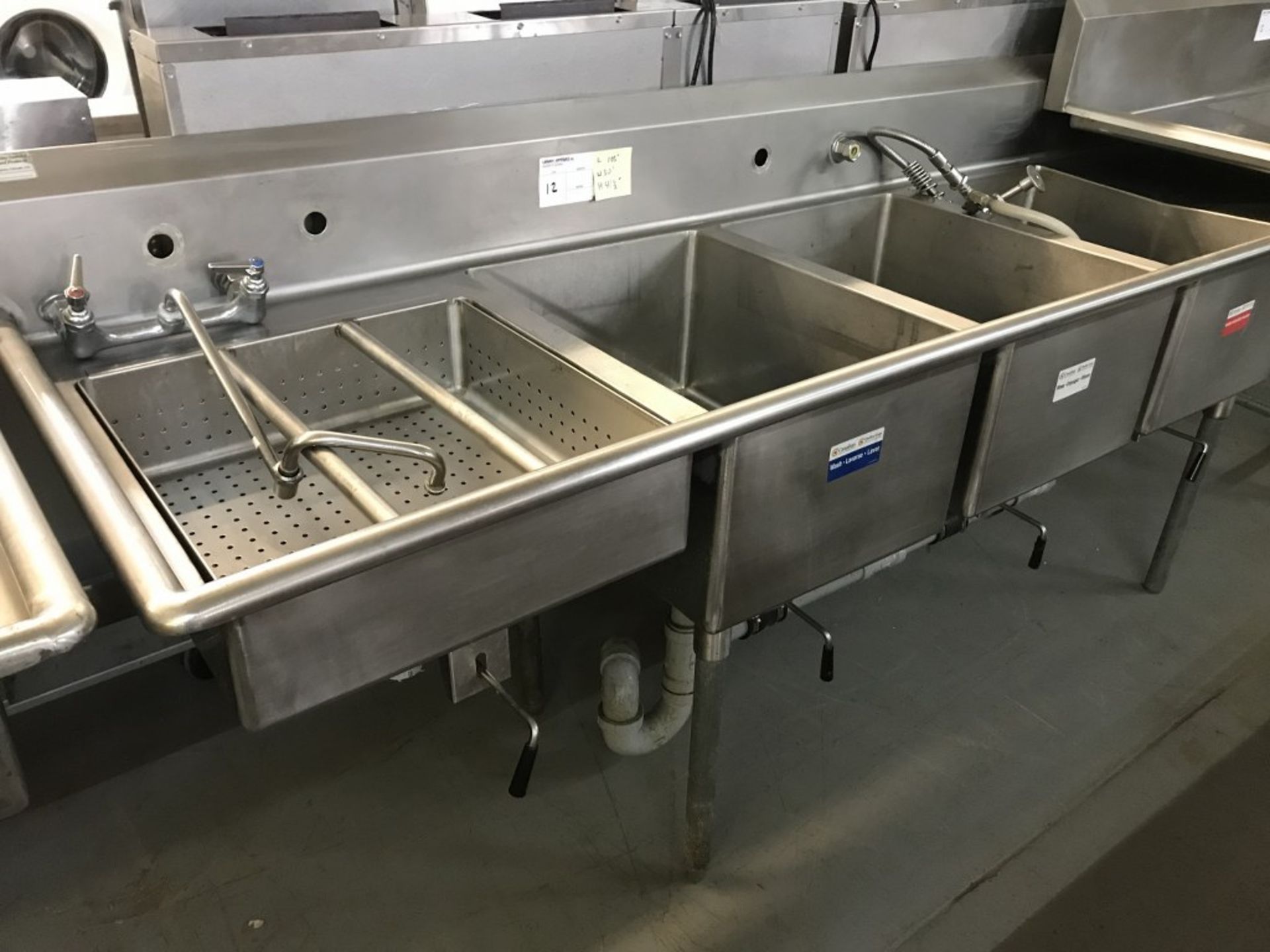 3 WELL - STAINLESS STEEL WASH SINK. 105"L X 30"W X 41.5"H