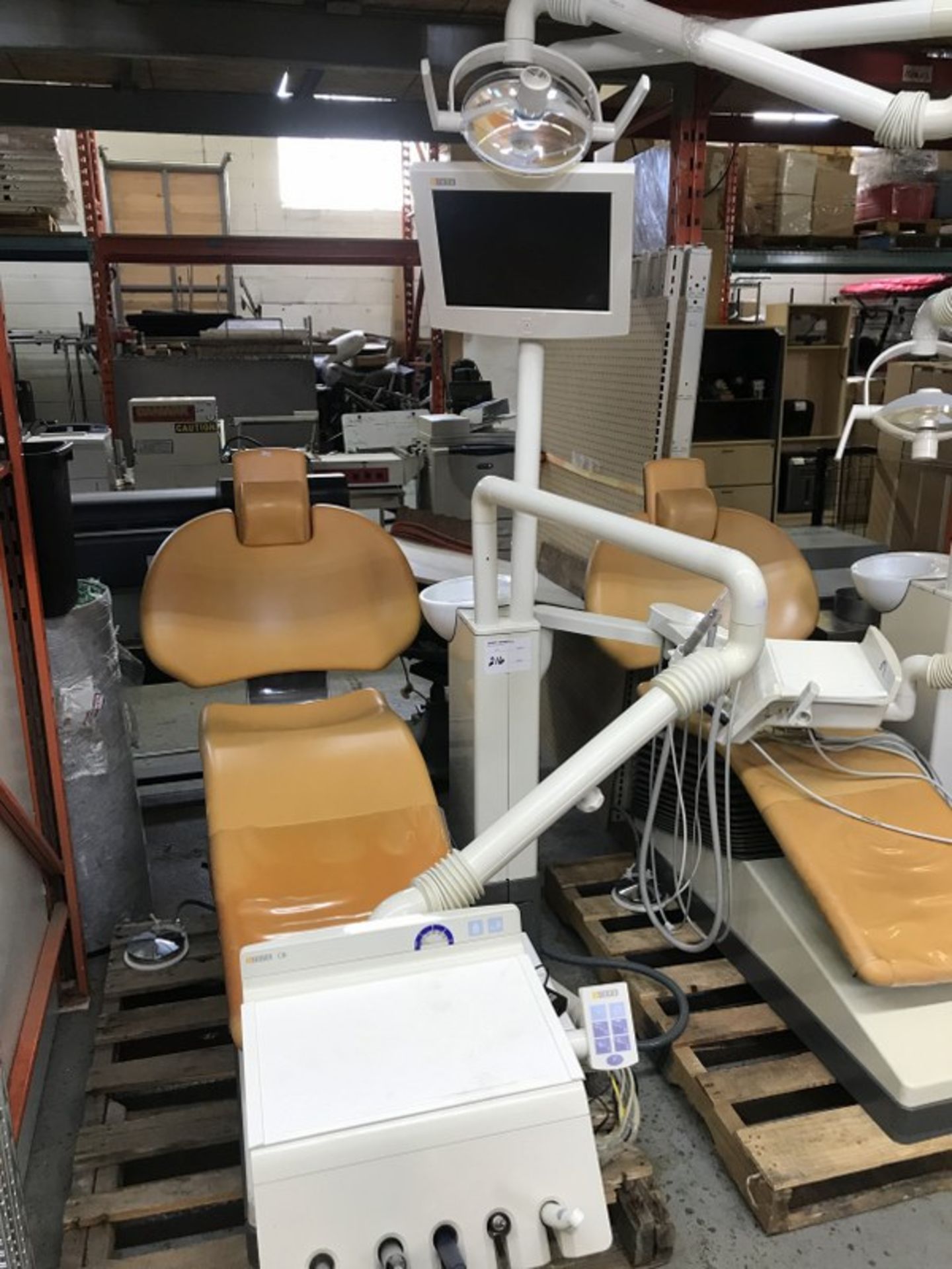 SIRONA C8- DENTAL CHAIR SYSTEM- MODELS: D3331 - CHAIR, D3342 - OPERATING LIGHT, D3399 - MONITOR.