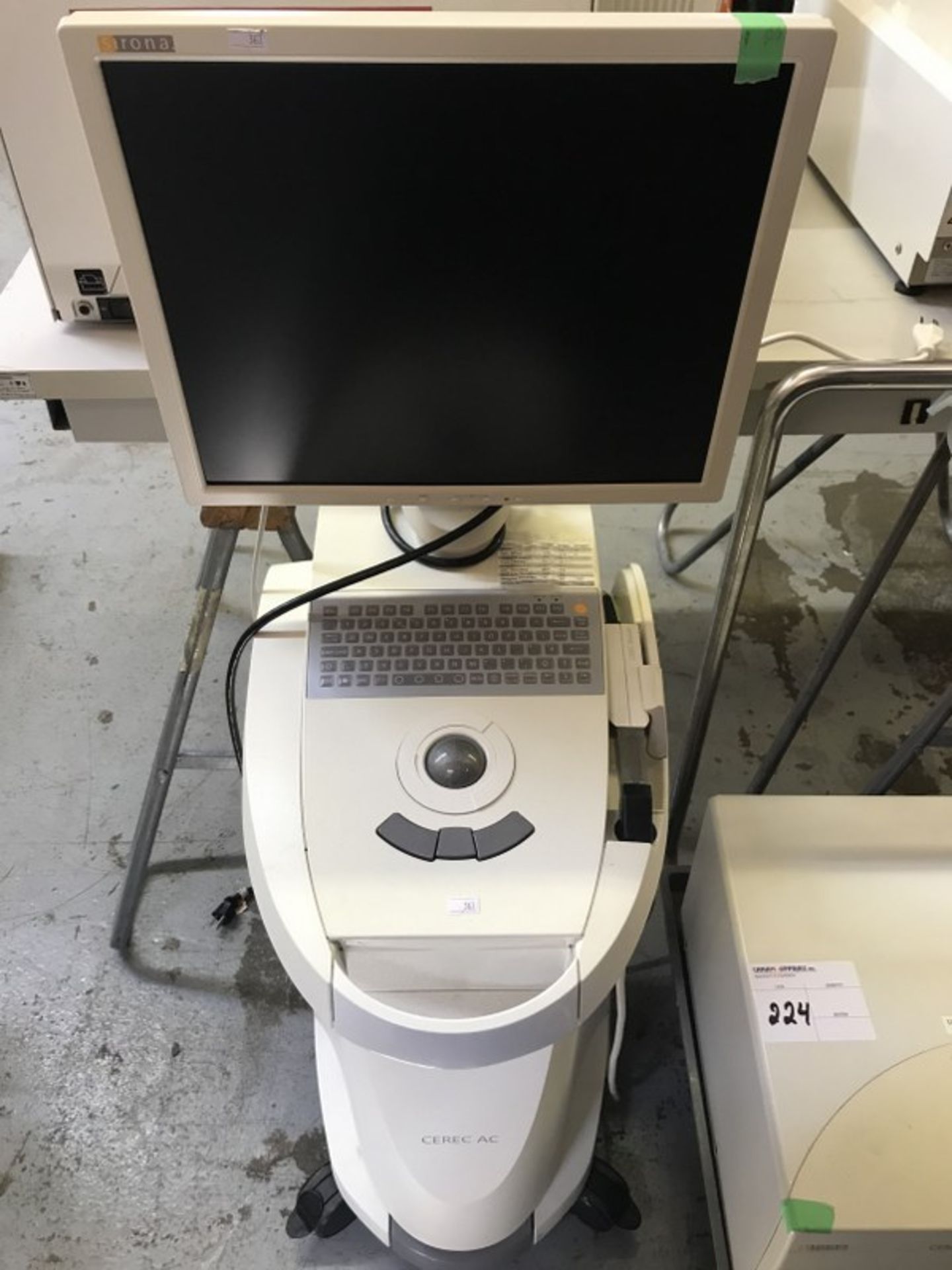 SIRONA CEREC 3 - MILLING MACHINE AND SCANNER - MODELS: 58 33 400 D 3329 AND 6212166 D3492 - Image 3 of 5