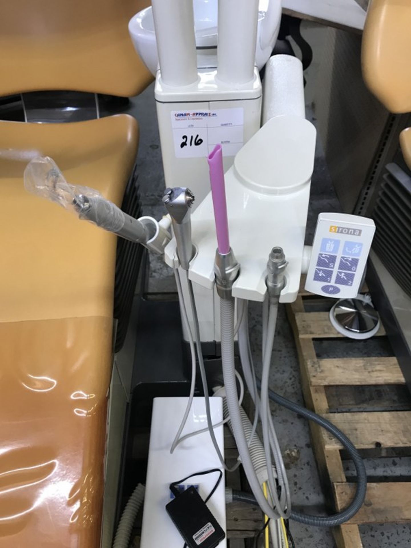 SIRONA C8- DENTAL CHAIR SYSTEM- MODELS: D3331 - CHAIR, D3342 - OPERATING LIGHT, D3399 - MONITOR. - Image 9 of 9