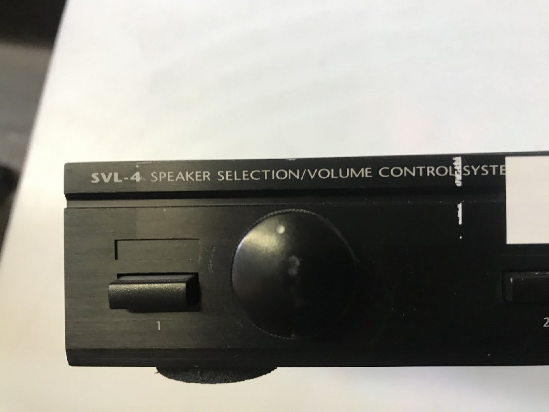 NILES - SLV-4 SPEAKER SELECTION/VOLUME CONTROL SYSTEM - Image 3 of 4