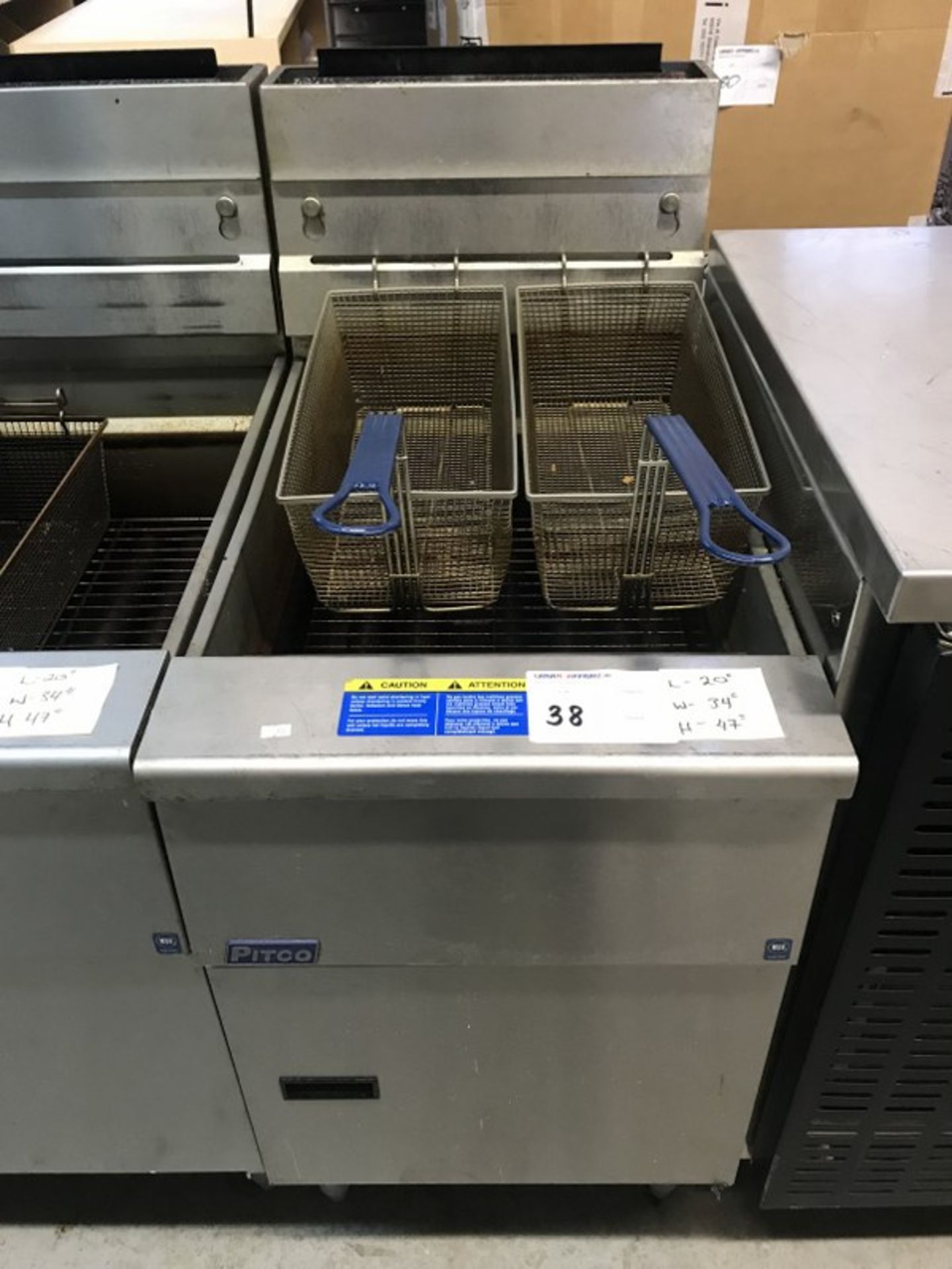 PITCO - MODEL: SG18 - STAINLESS STEEL FRYER. 34"X20"X47"