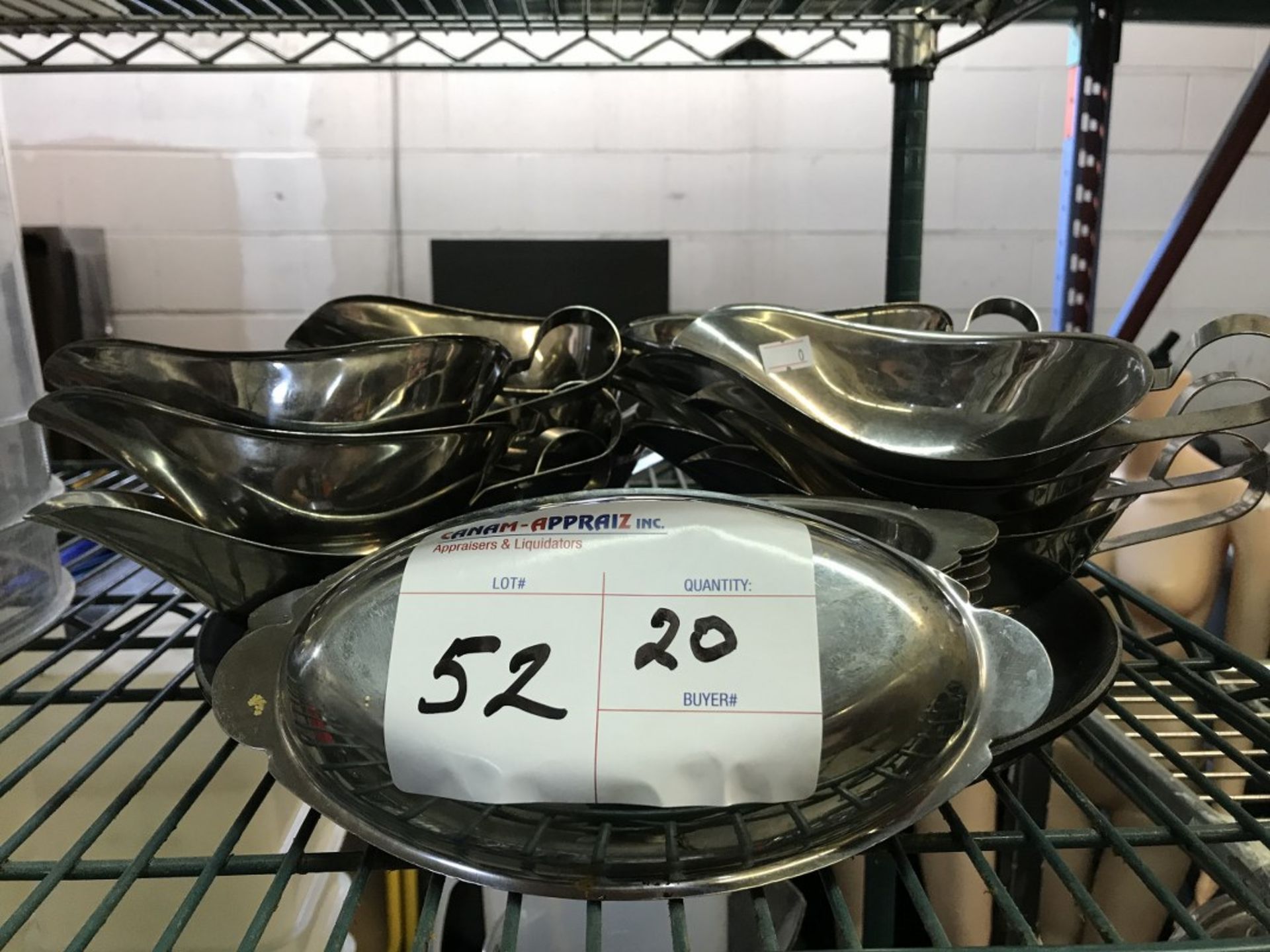 LOT OF STAINLESS STEEL BOWL AND GRAVY BOATS - 20PCS