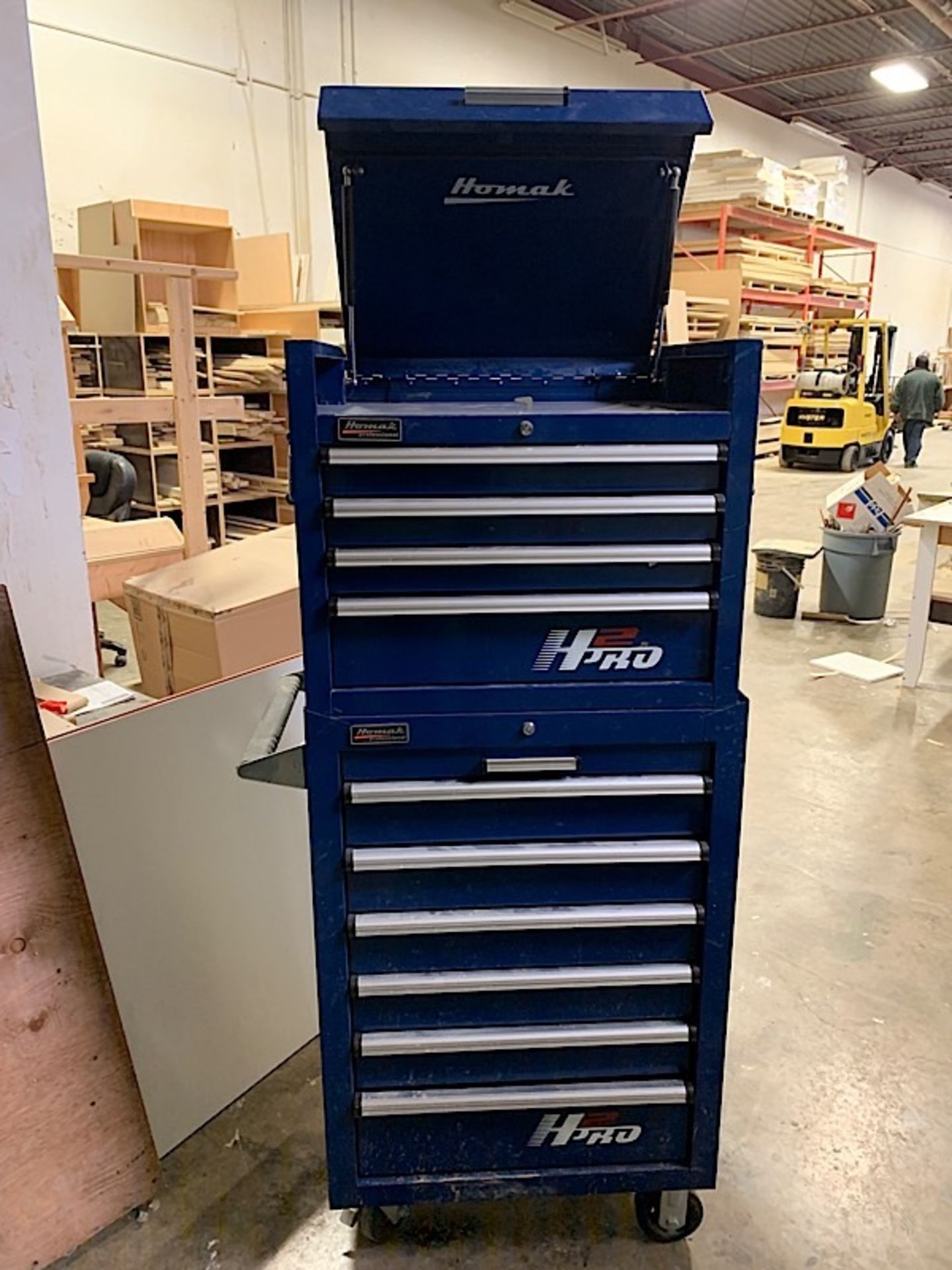 TOOL CHEST