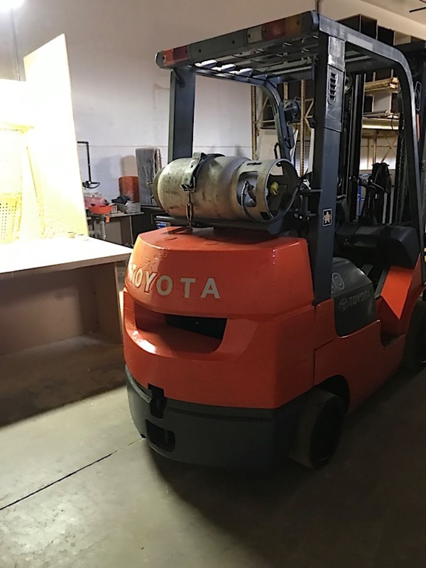 TOYOTA (7FGCU30) 6,000LBS CAP LPG FORKLIFT - Image 4 of 4