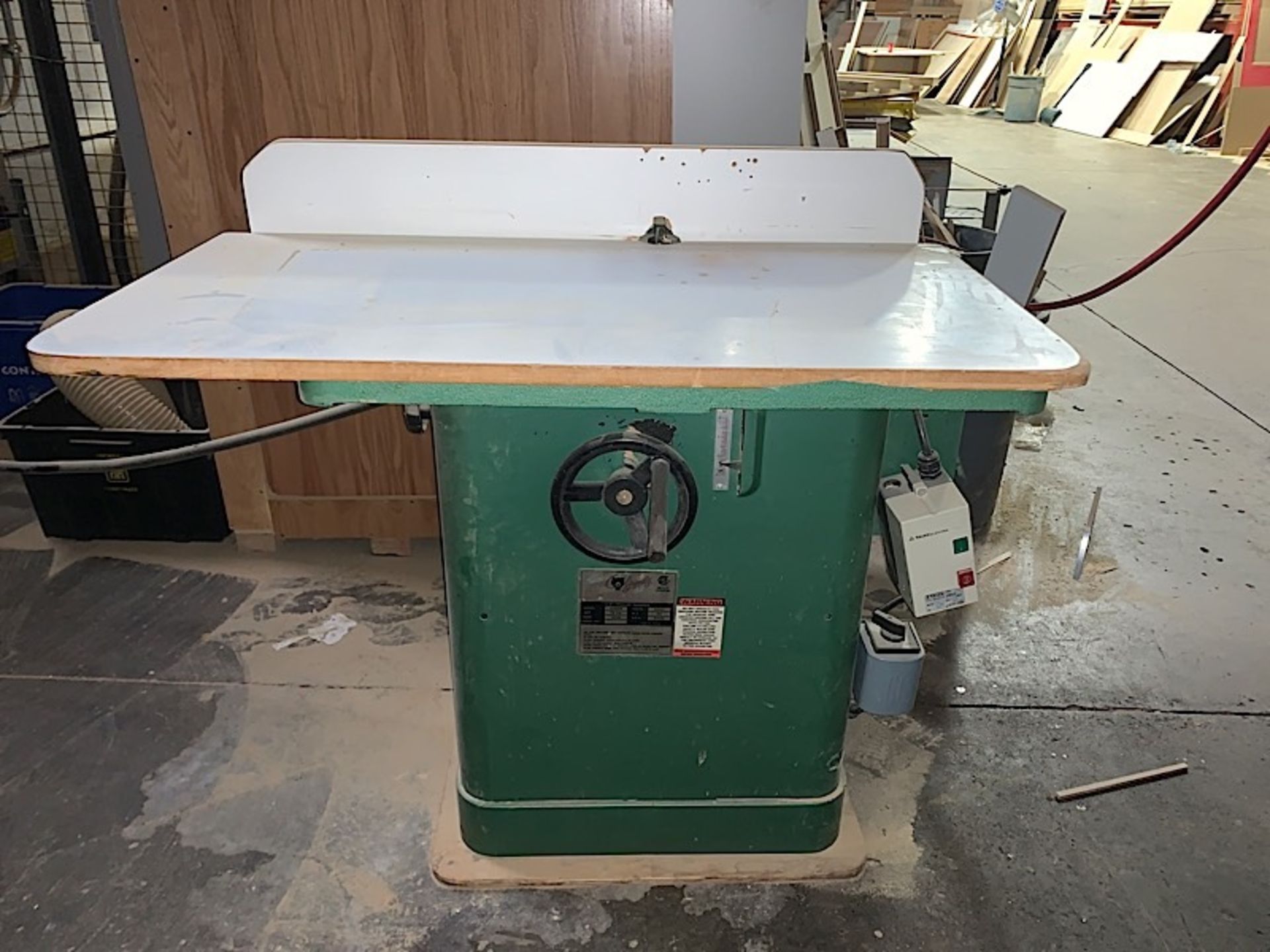 GRIZZLY TABLE SAW