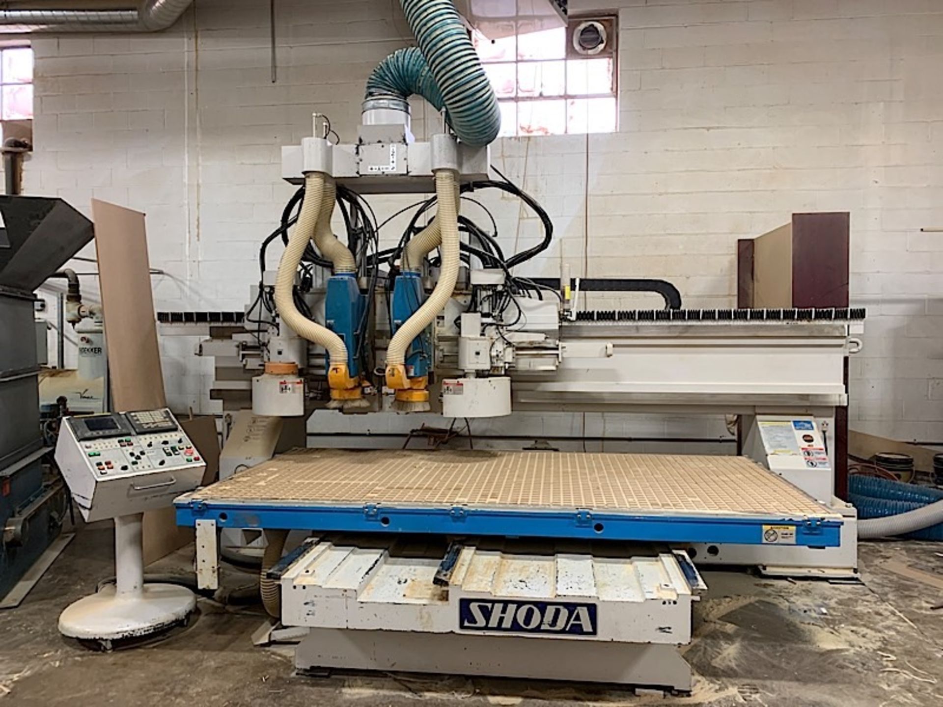 SHODA HEAVY DUTY CNC ROUTER (5X10 TABLE WITH DUAL SPINDLE / TOOL CHANGER) - Image 4 of 4