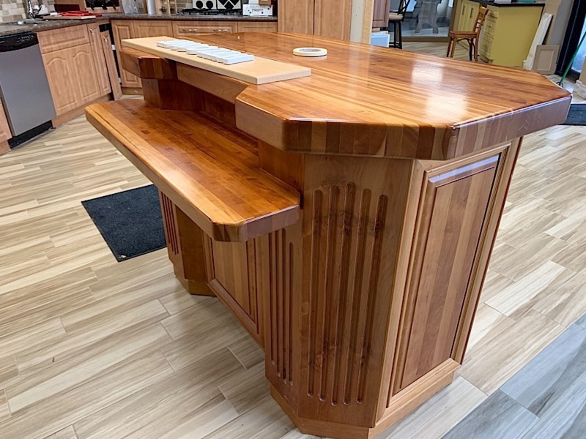 KITCHEN ISLAND - BUTCHER BLOCK STYLE