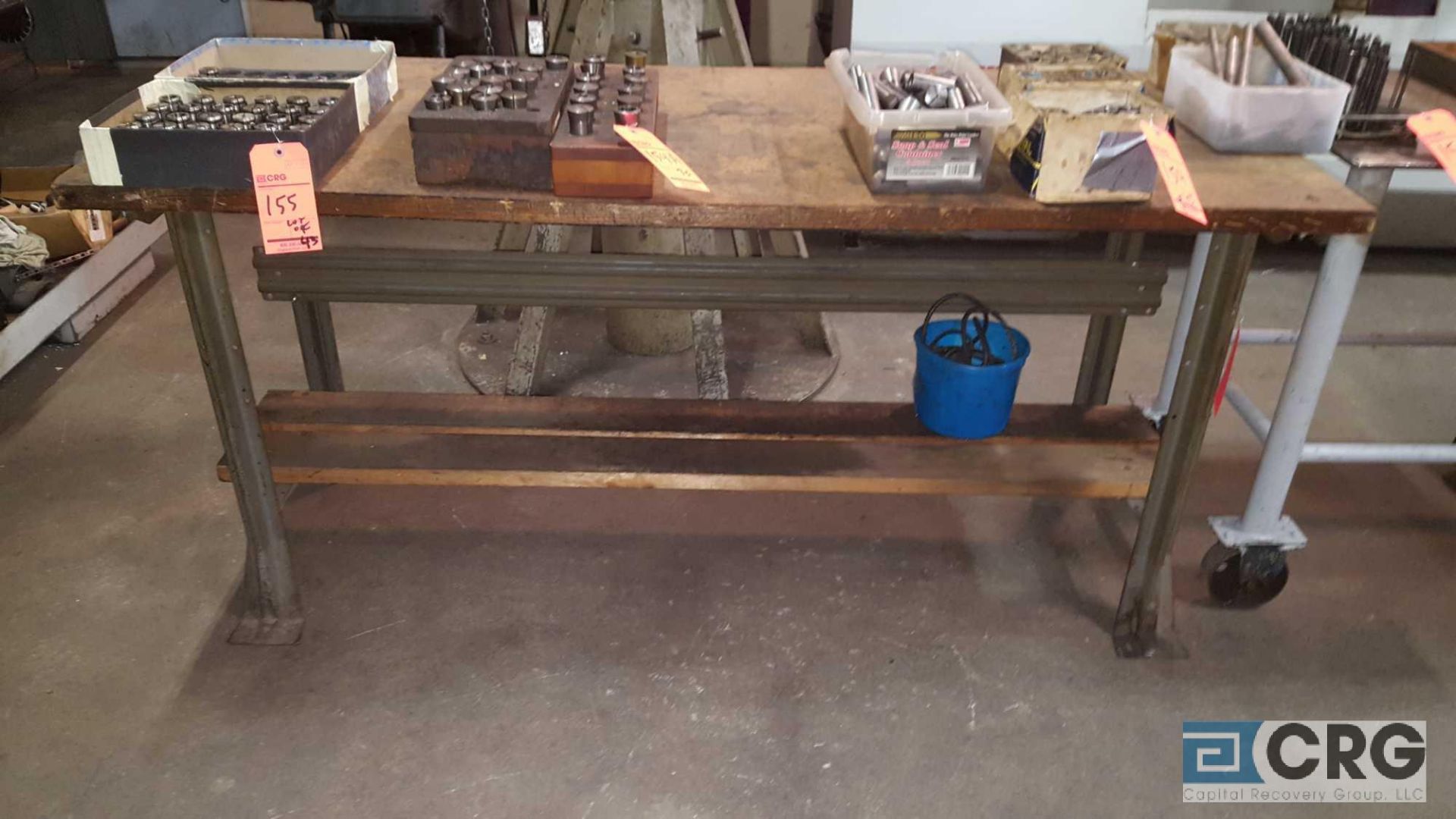 1 lot of 5 assorted metal framed wood top work benches, no contents - Image 4 of 4