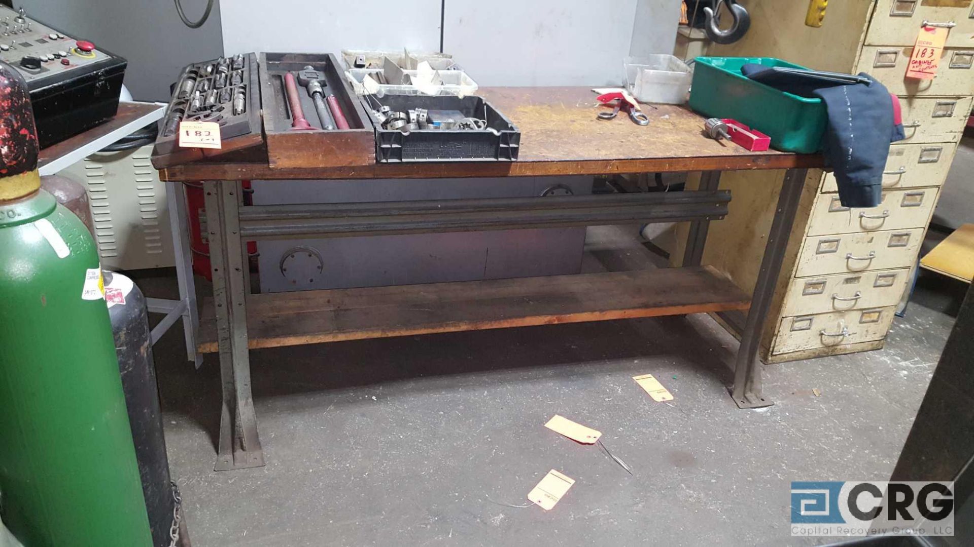 1 lot of 5 assorted metal framed wood top work benches, no contents - Image 2 of 4