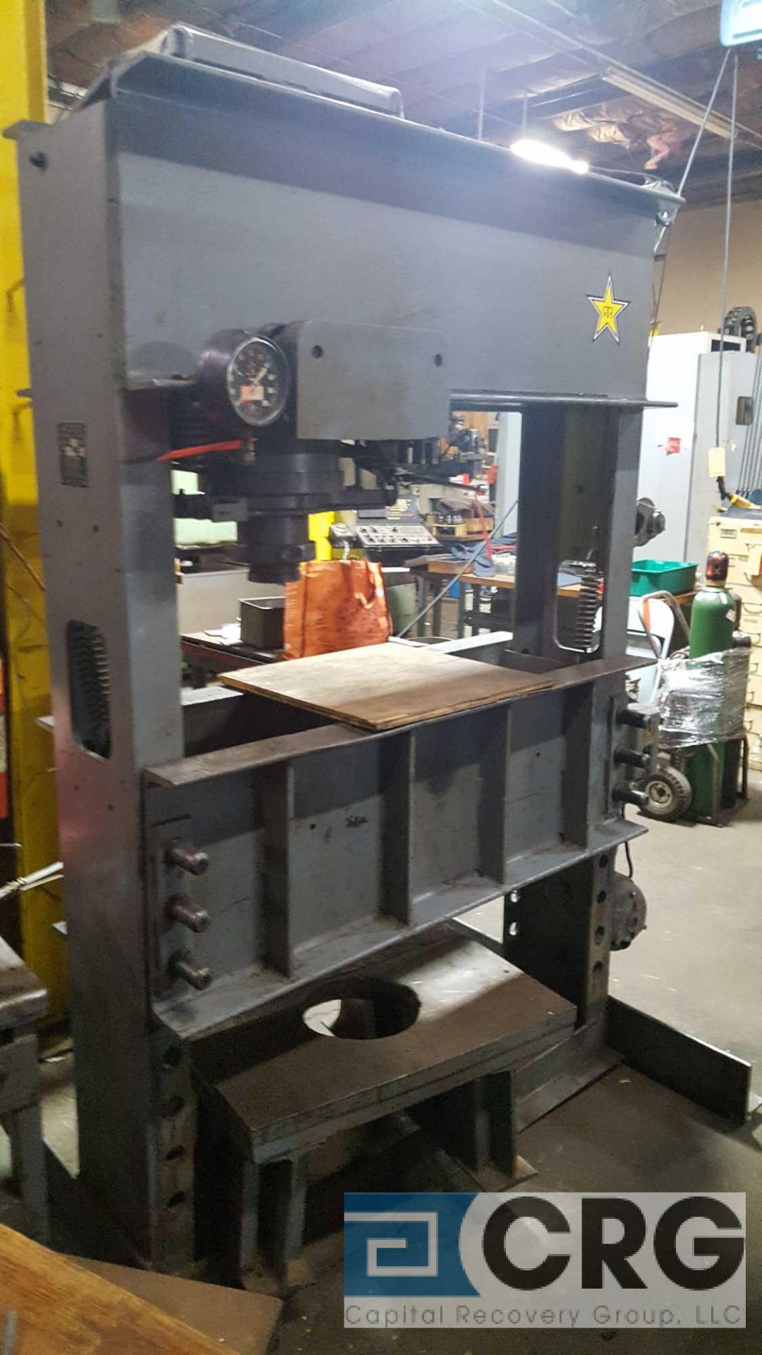 Acco hydraulic press, model P-1358, serial no 8536, catalog no MHP-150, 150 ton capacity. - Image 2 of 2