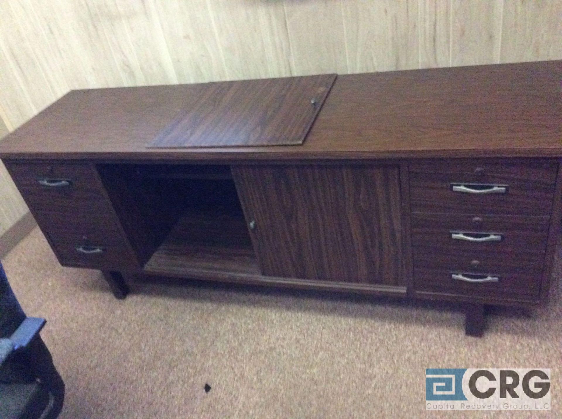 Lot of assorted office furnishings etc, including desks, chairs, file cabinets, bookcases etc, - Image 8 of 15