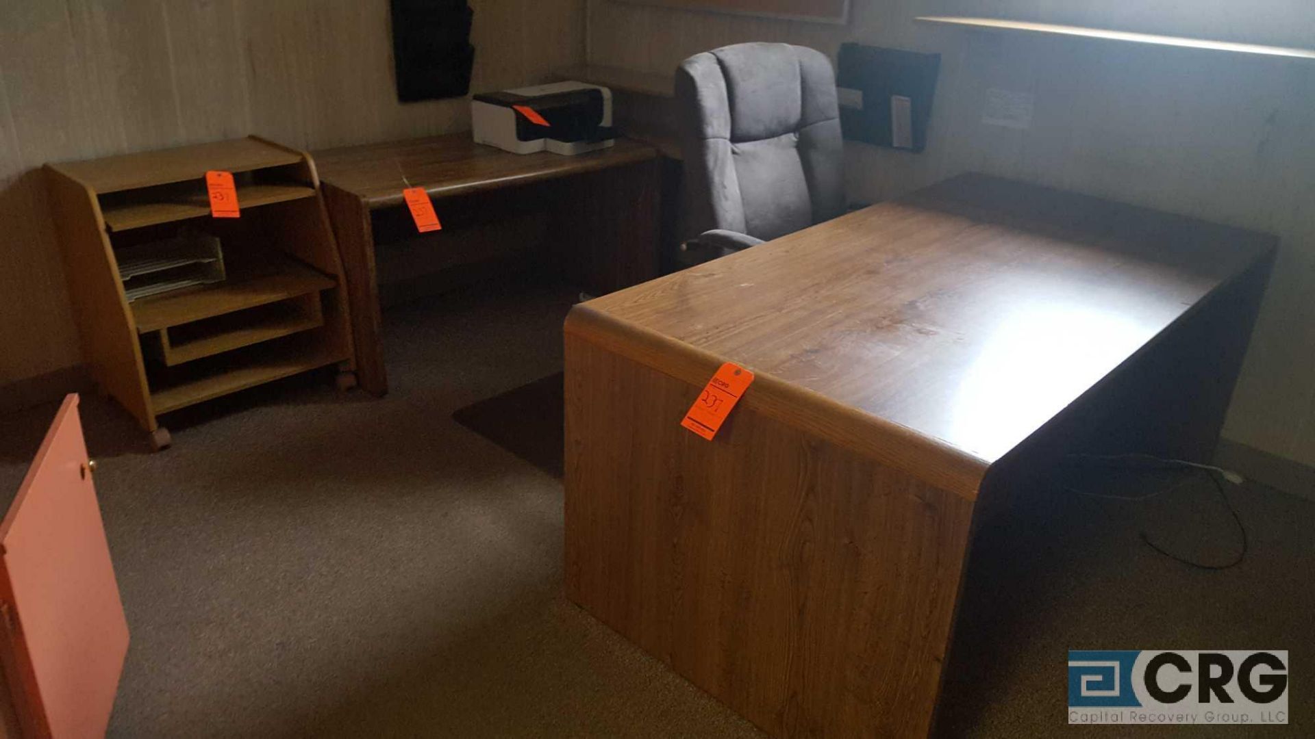 Lot of assorted office furnishings etc, including desks, chairs, file cabinets, bookcases etc, - Image 11 of 15