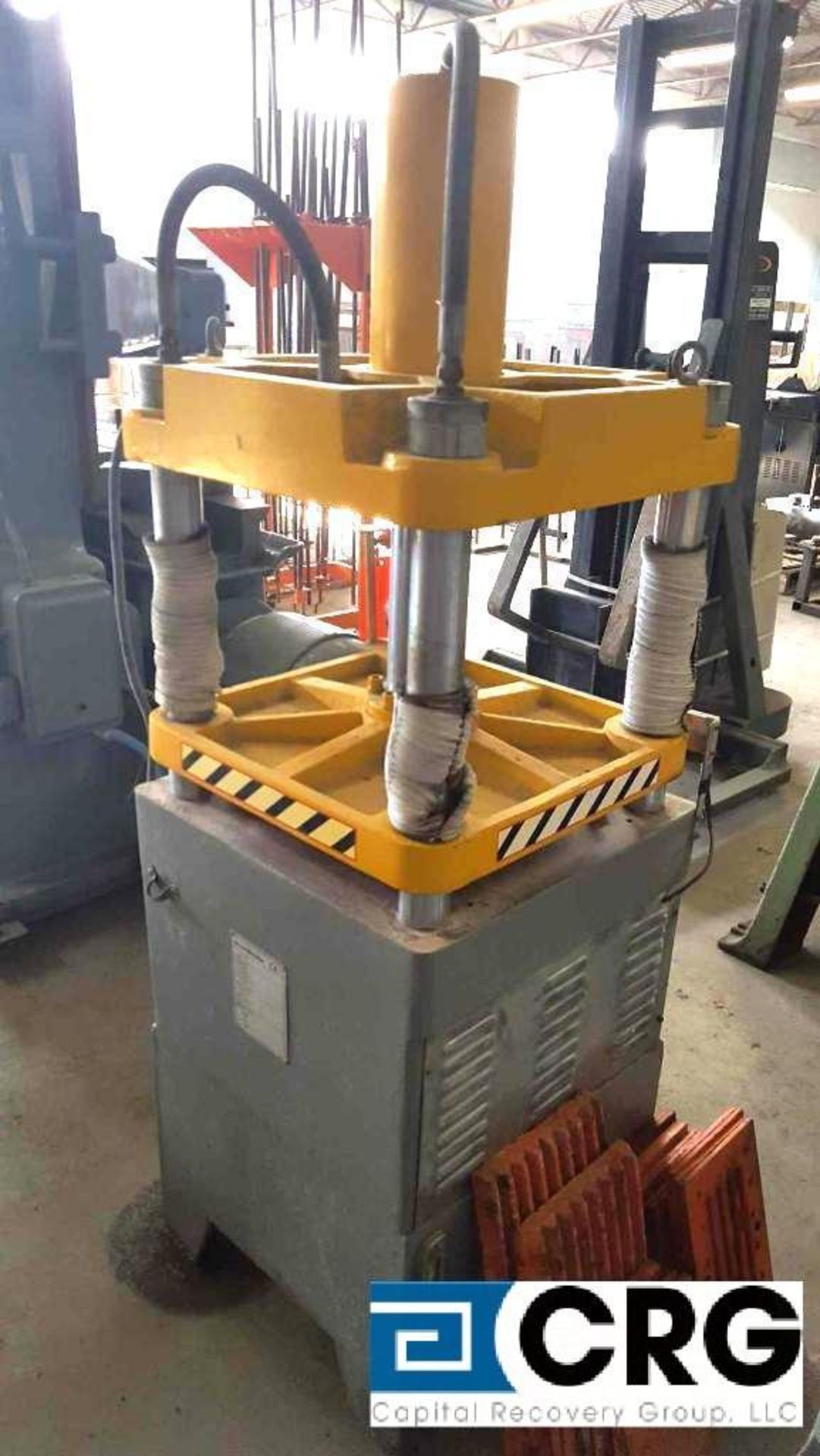 Stone Machine hydraulic press, type SY-S72,, stamping/splitting machine, exterior size 58 x 58 x 175 - Image 2 of 2