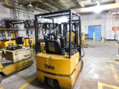 Yale 36 volt electric 3-wheel forklift with prong fork, 3-stage mast, 159 in. high MAX, solid