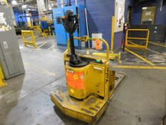 Yale 12 volt electric rider pallet jack, 6,000 lbs. capacity, no battery, m/n MPE060SCN12T2742, s/