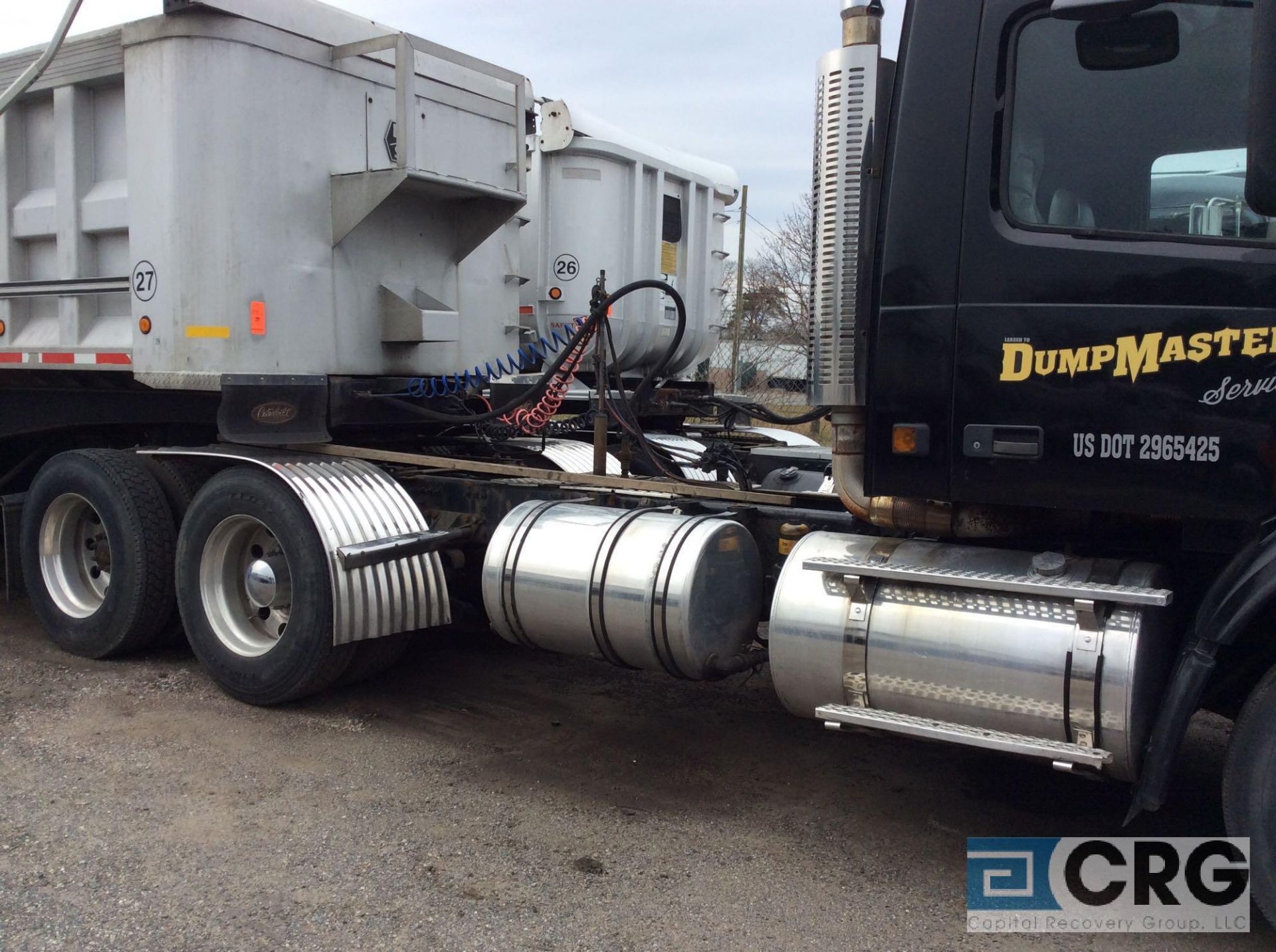 2003 Volvo VHD tractor UNL heavy haul, 465 Volvo, 18 speed, 46 rears, alum. wheels, alum. tanks, wet - Image 3 of 5