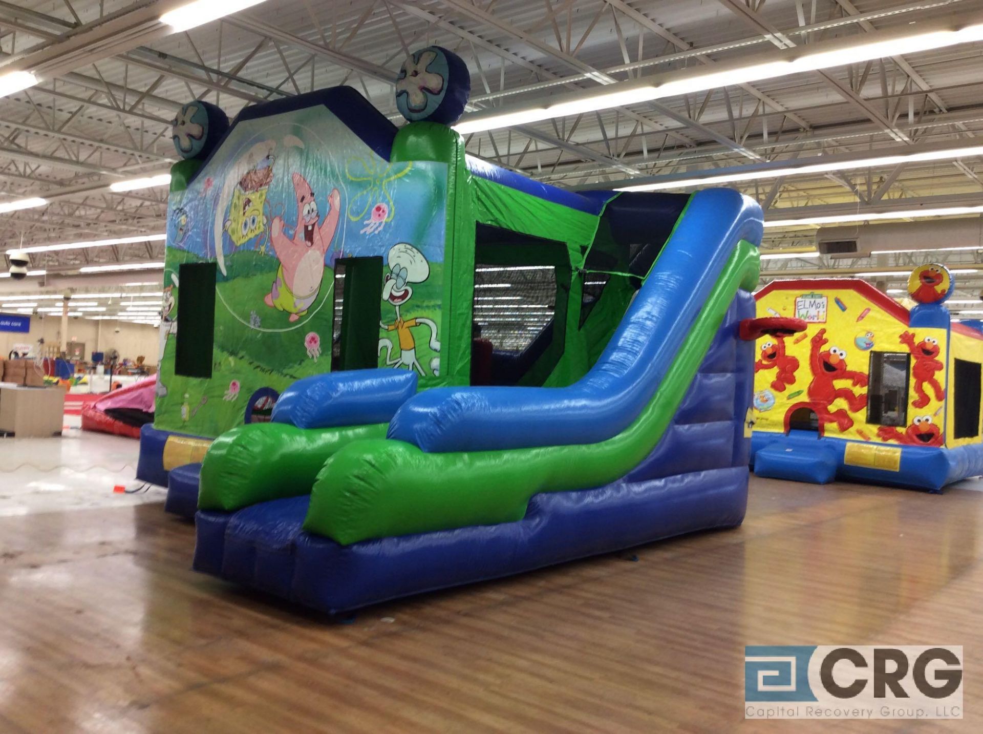 Sponge Bob Dry Slide inflatable bounce house, 22 x 17', with (2) blowers. - Image 2 of 7