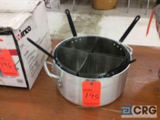 Winco aluminum pasta cooker. Appears new.