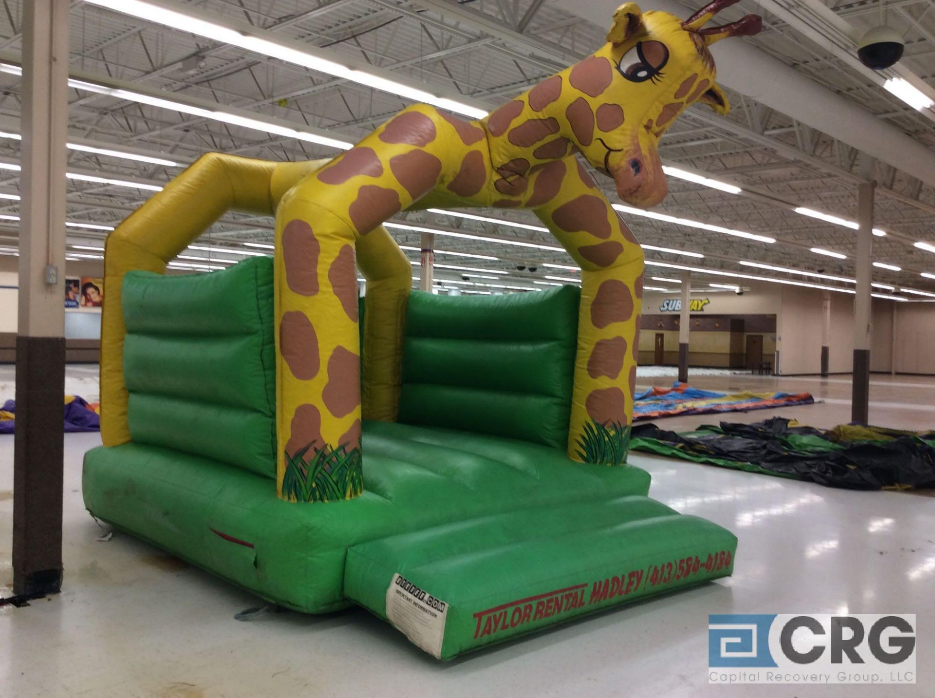 Giraffe, inflatable bounce house, blower NOT INCLUDED. - Image 2 of 3