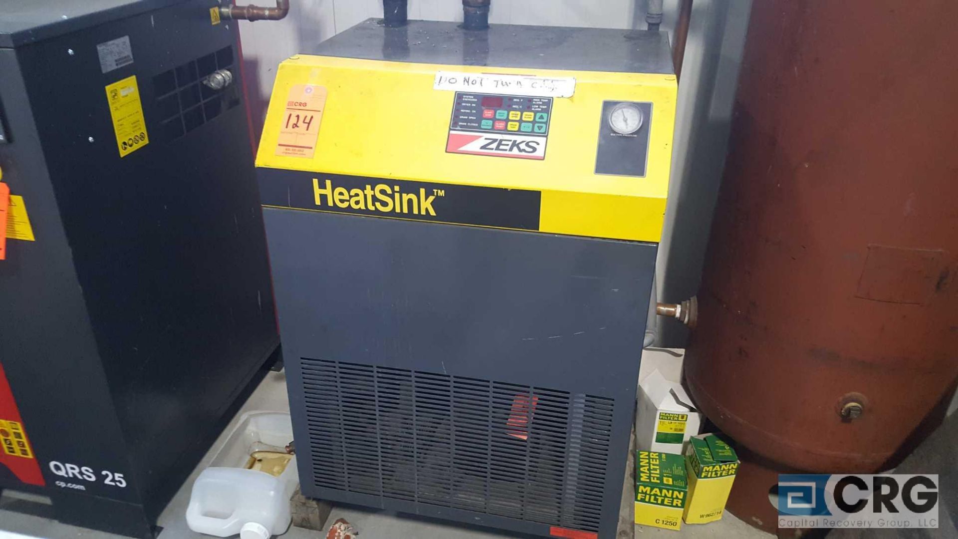 Zeks Air Dryer, heat sink, model number 200 HSEA 400, serial number 1 4 5 5 5 6, with 2lb charge