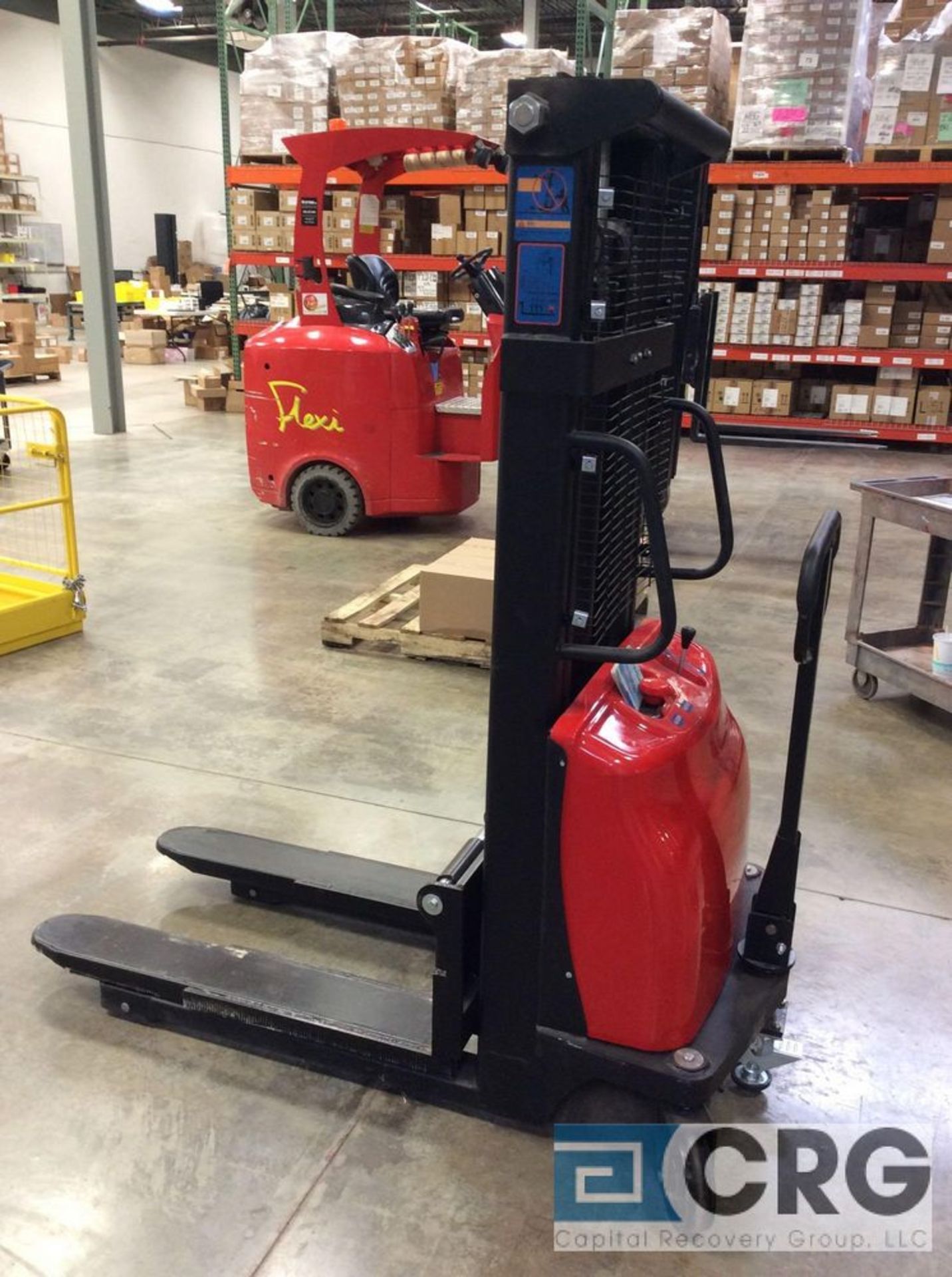 Walk behind hydraulic pallet lift truck, 3500 lb capacity