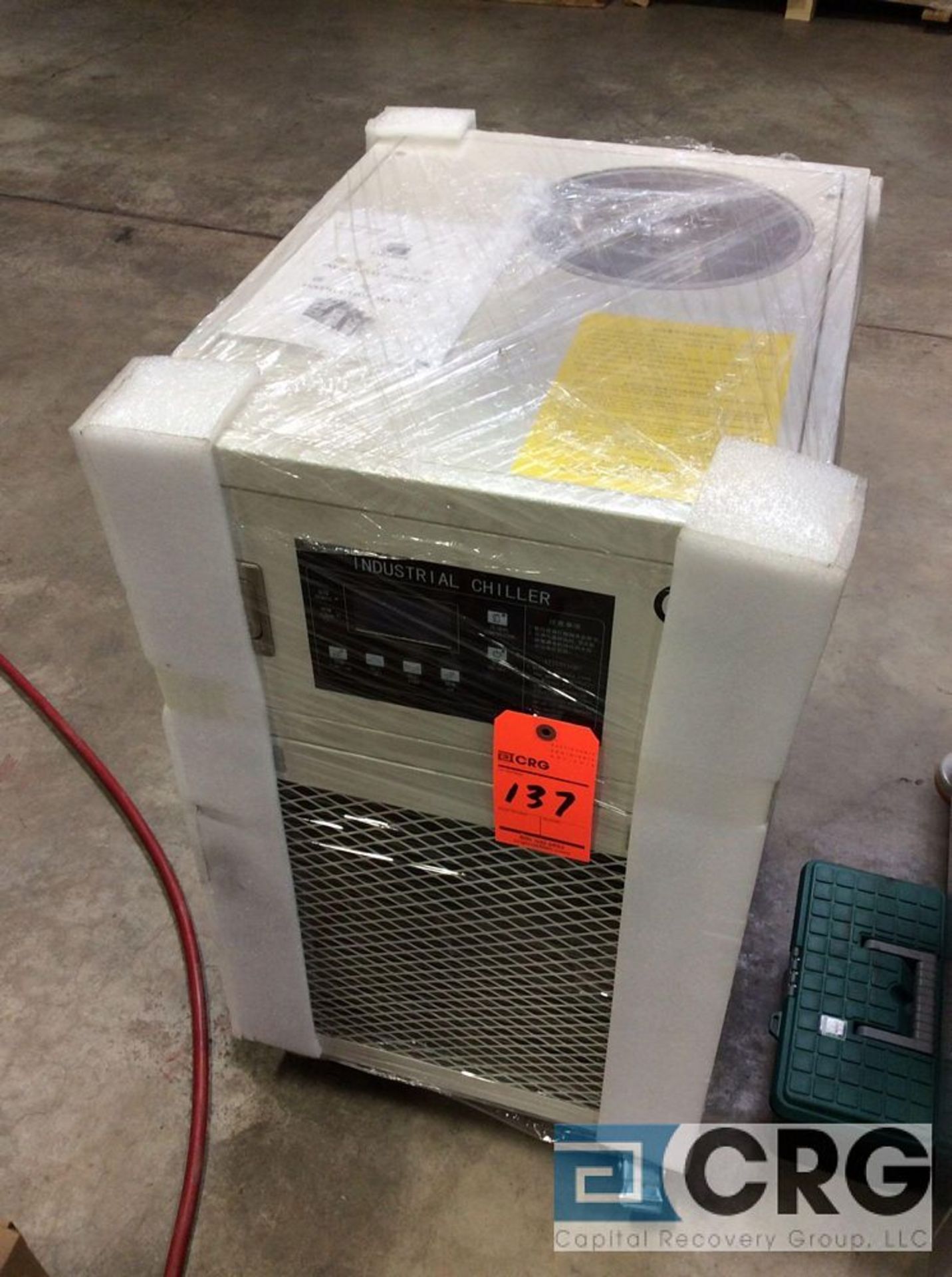 Portable industrial chiller with digital controls (NEW AND IN PACKAGING), subject to entirety bid