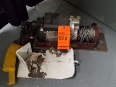 Tent center pole skid and winch lift set