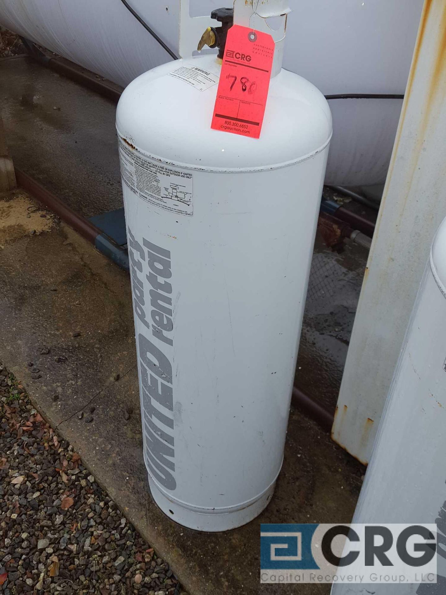 100 lb propane tank, full