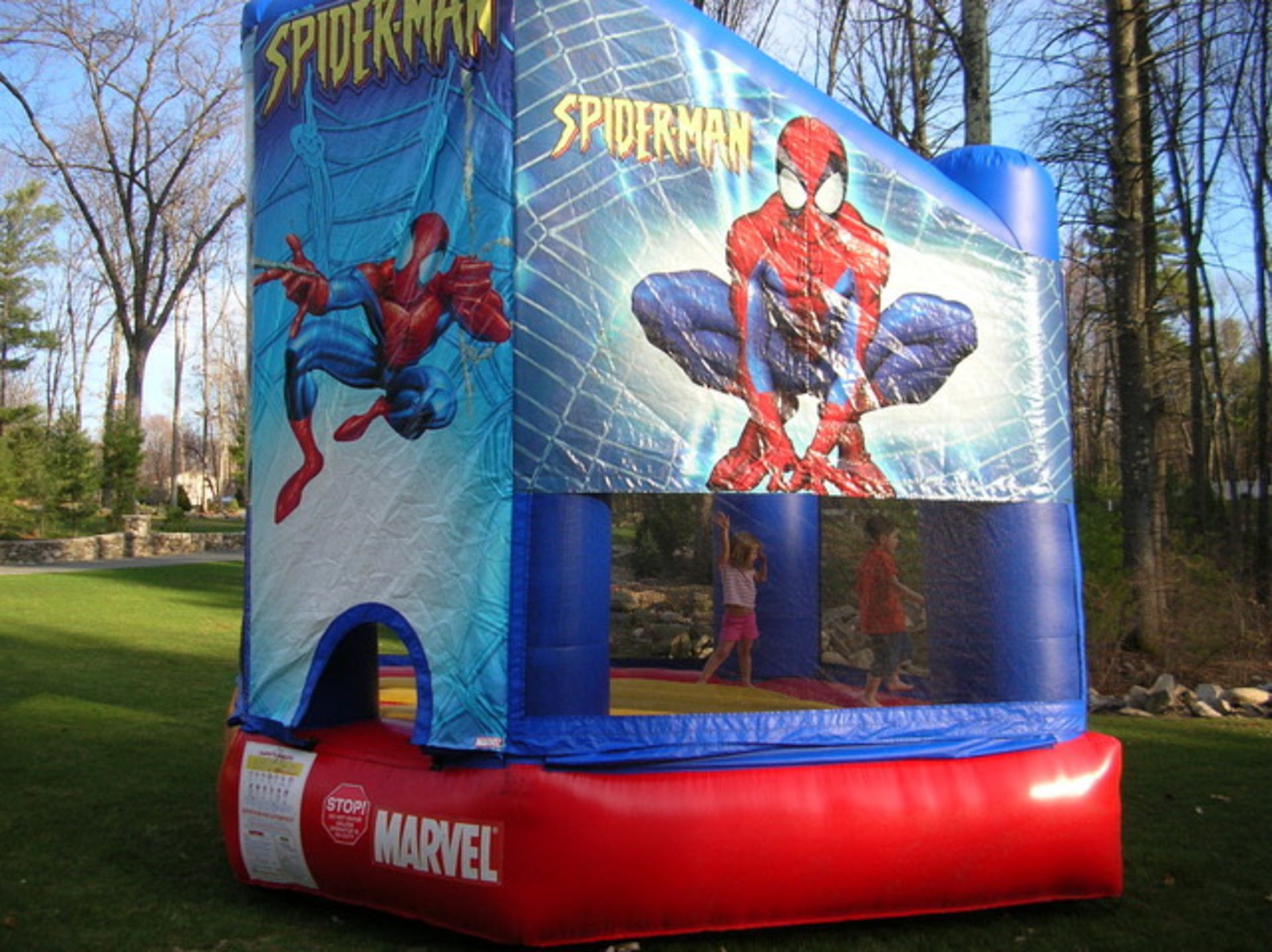 Spider-Man bounce house, needs repair. ( NO BLOWER)