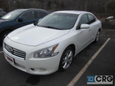 2014 Nissan Maxima 4-door sedan, AT, V6 engine, power windows, locks and seats, cloth interior,