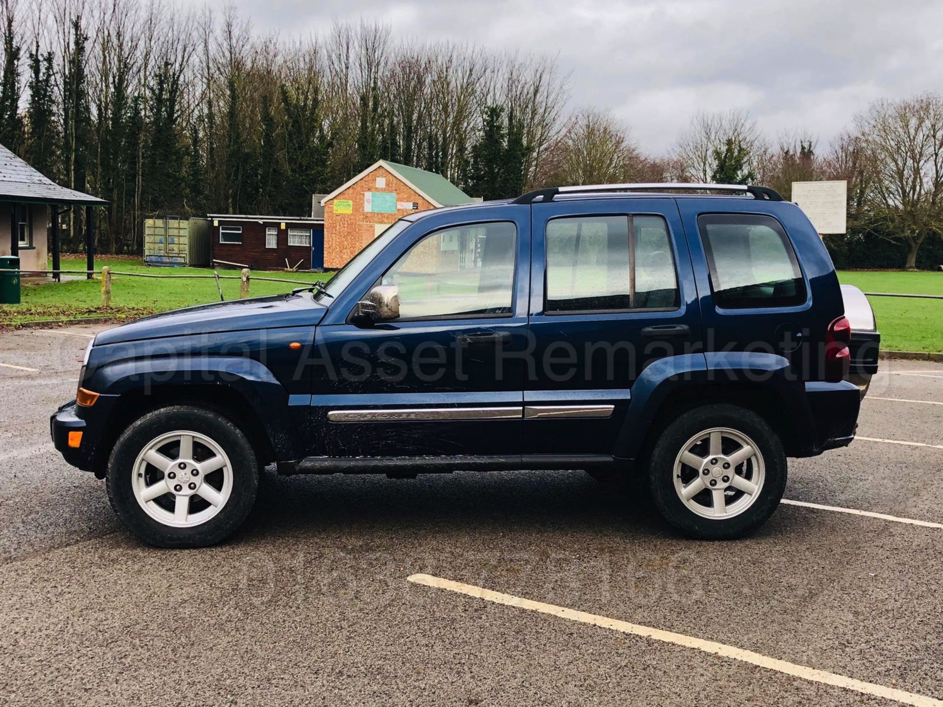 (ON SALE) JEEP CHEROKEE *LIMITED CRD* (2006 MODEL) '2.8 DIESEL (161 BHP) 6 SPEED' *AIR CON* (NO VAT) - Image 7 of 40