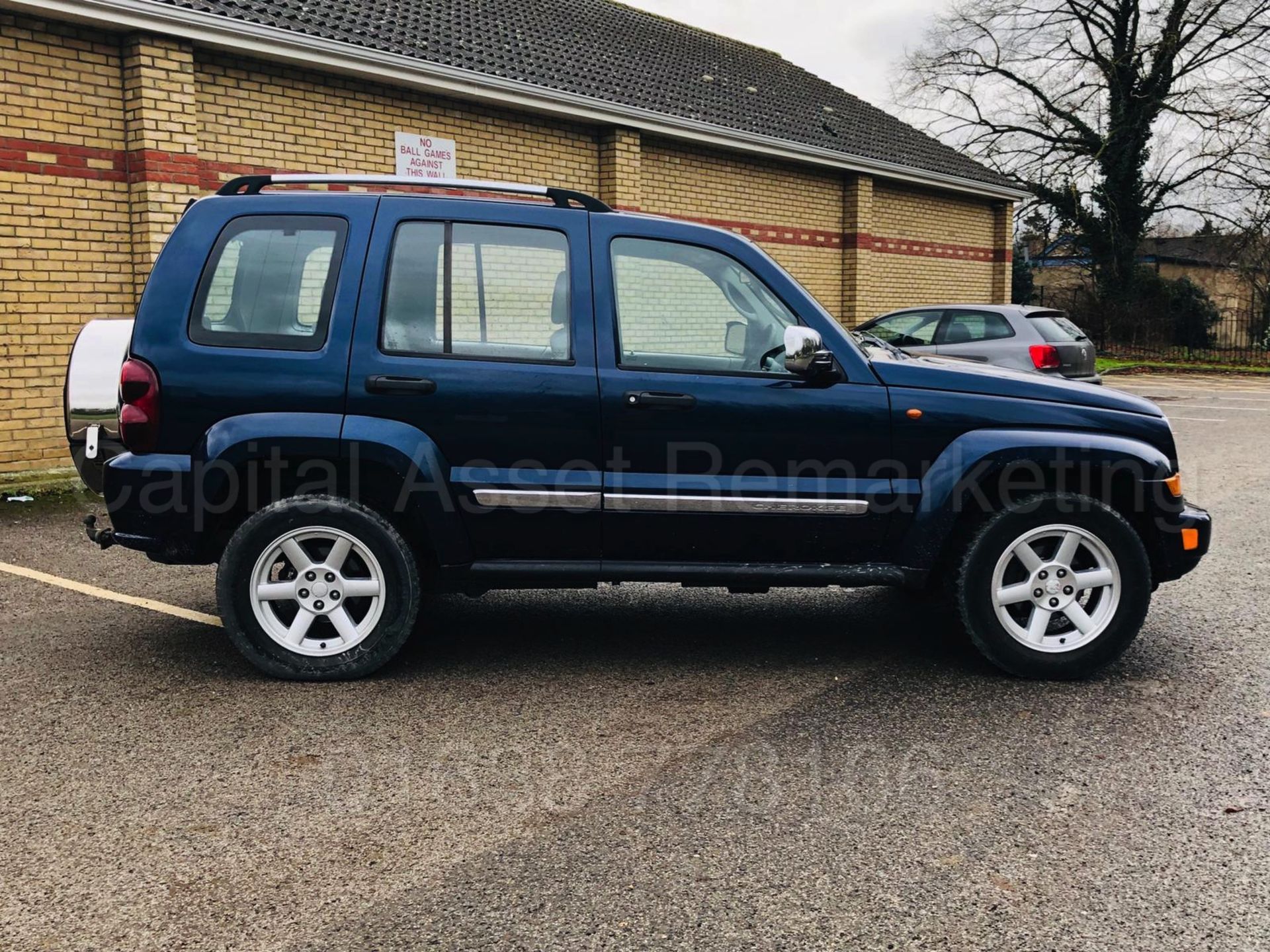 (ON SALE) JEEP CHEROKEE *LIMITED CRD* (2006 MODEL) '2.8 DIESEL (161 BHP) 6 SPEED' *AIR CON* (NO VAT) - Image 13 of 40