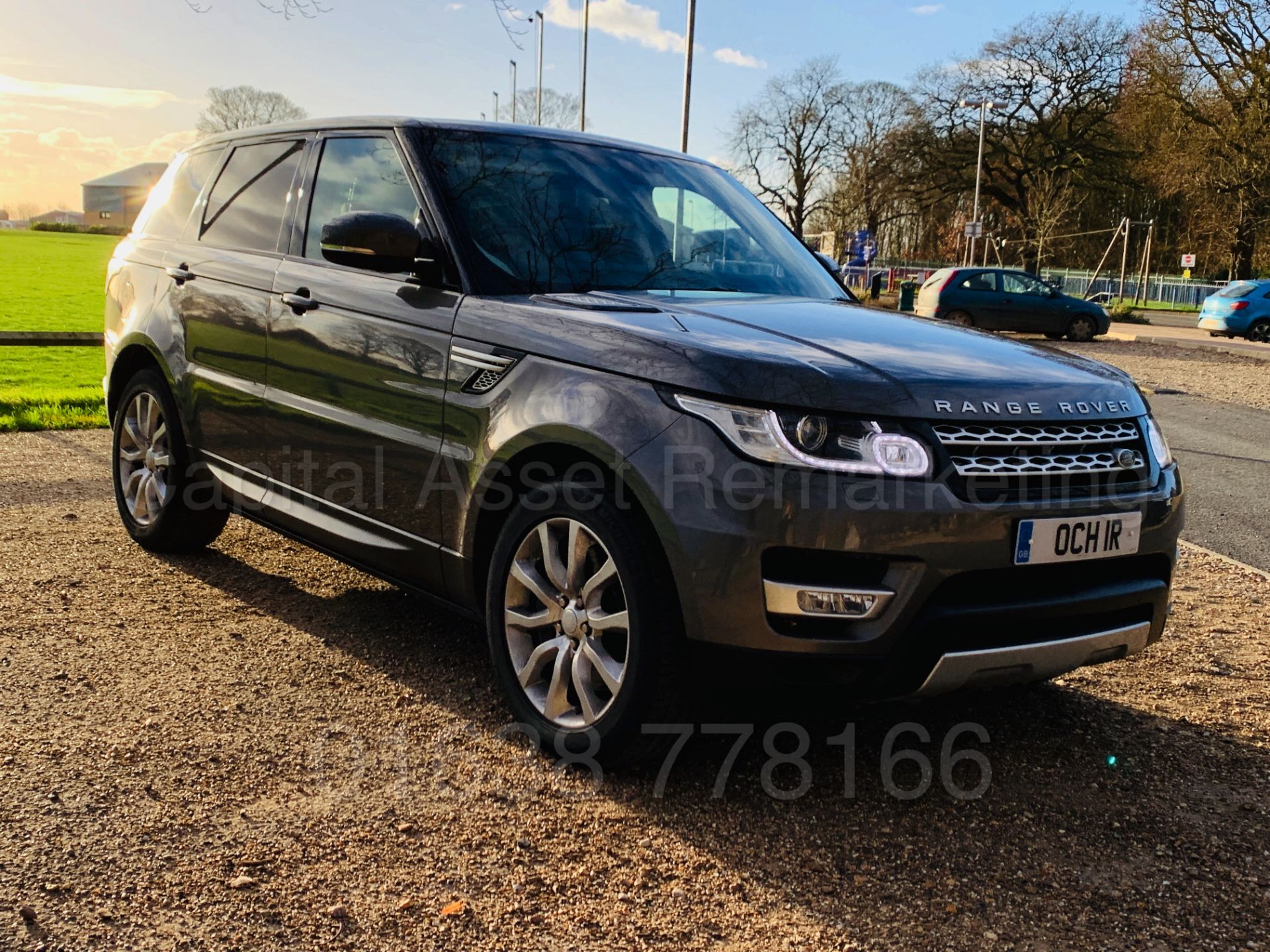 (On Sale) RANGE ROVER SPORT *HSE EDITION* (2015) '3.0 SDV6 - 306 BHP - 8 SPEED AUTO' *HUGE SPEC* - Image 2 of 60